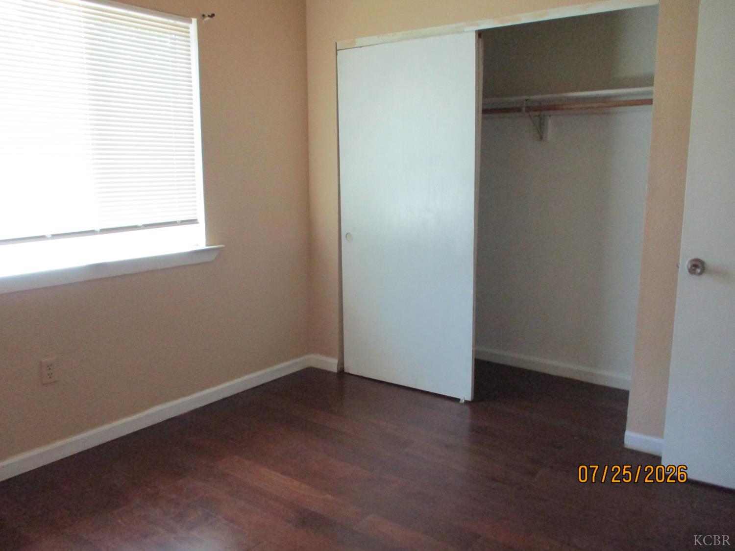 224 Scott St, Hanford, CA 93230