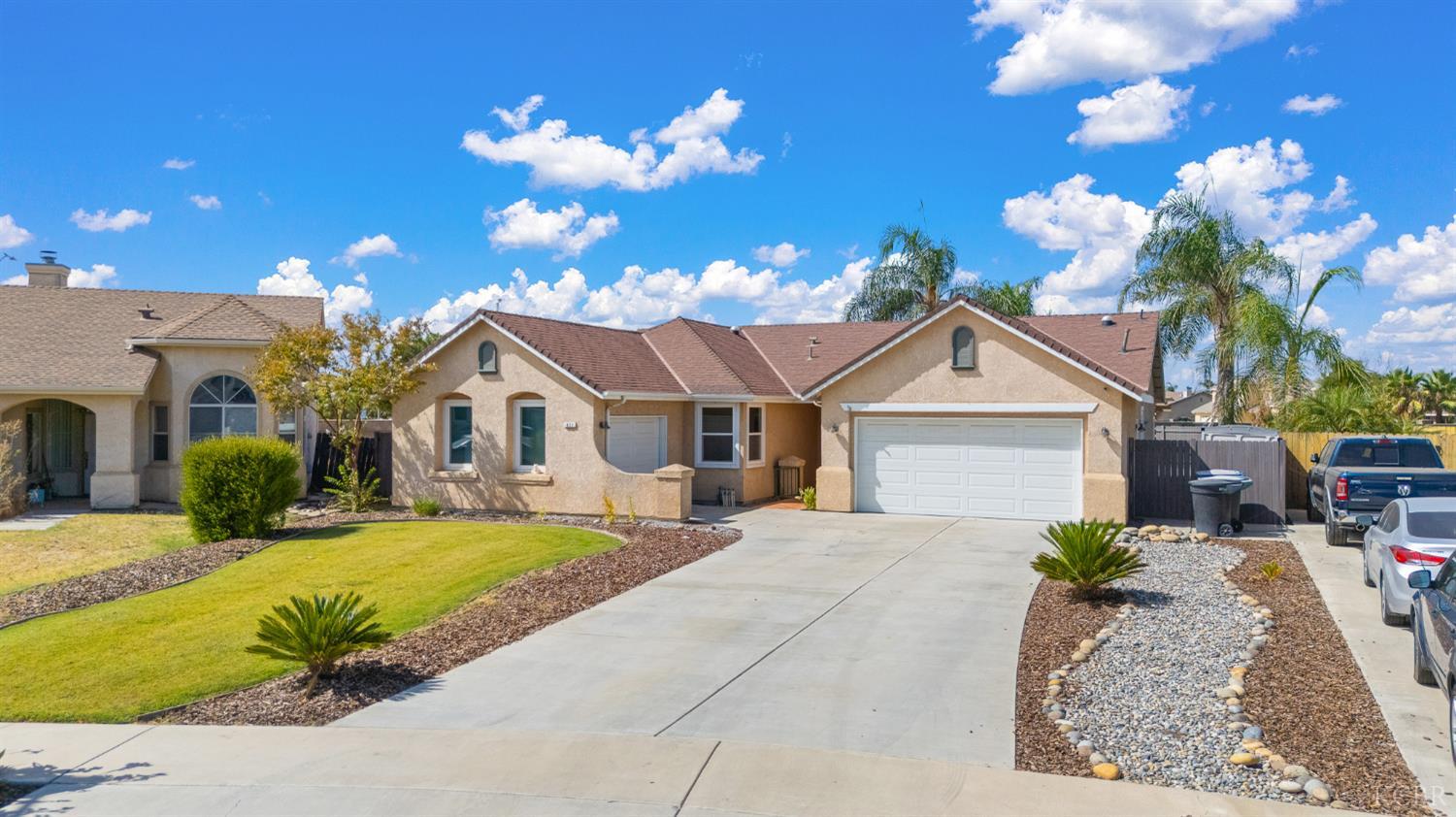 671 Vista Ct, Lemoore, CA 93245