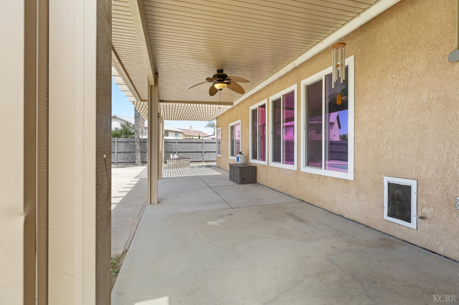 671 Vista Ct, Lemoore, CA 93245