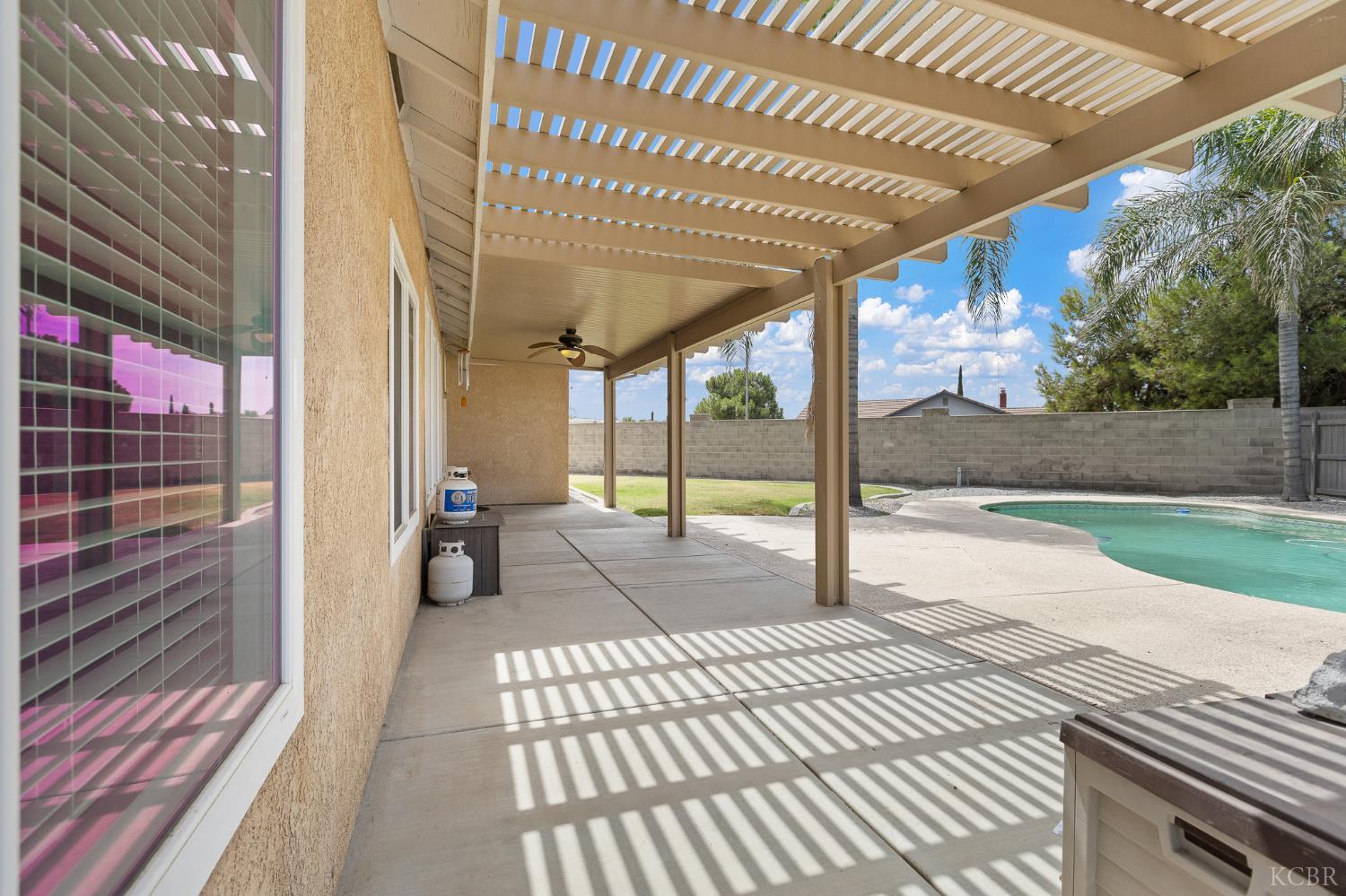671 Vista Ct, Lemoore, CA 93245