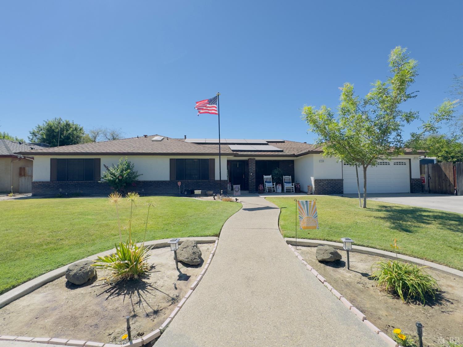 2560 Chestnut Ave, Hanford, CA 93230
