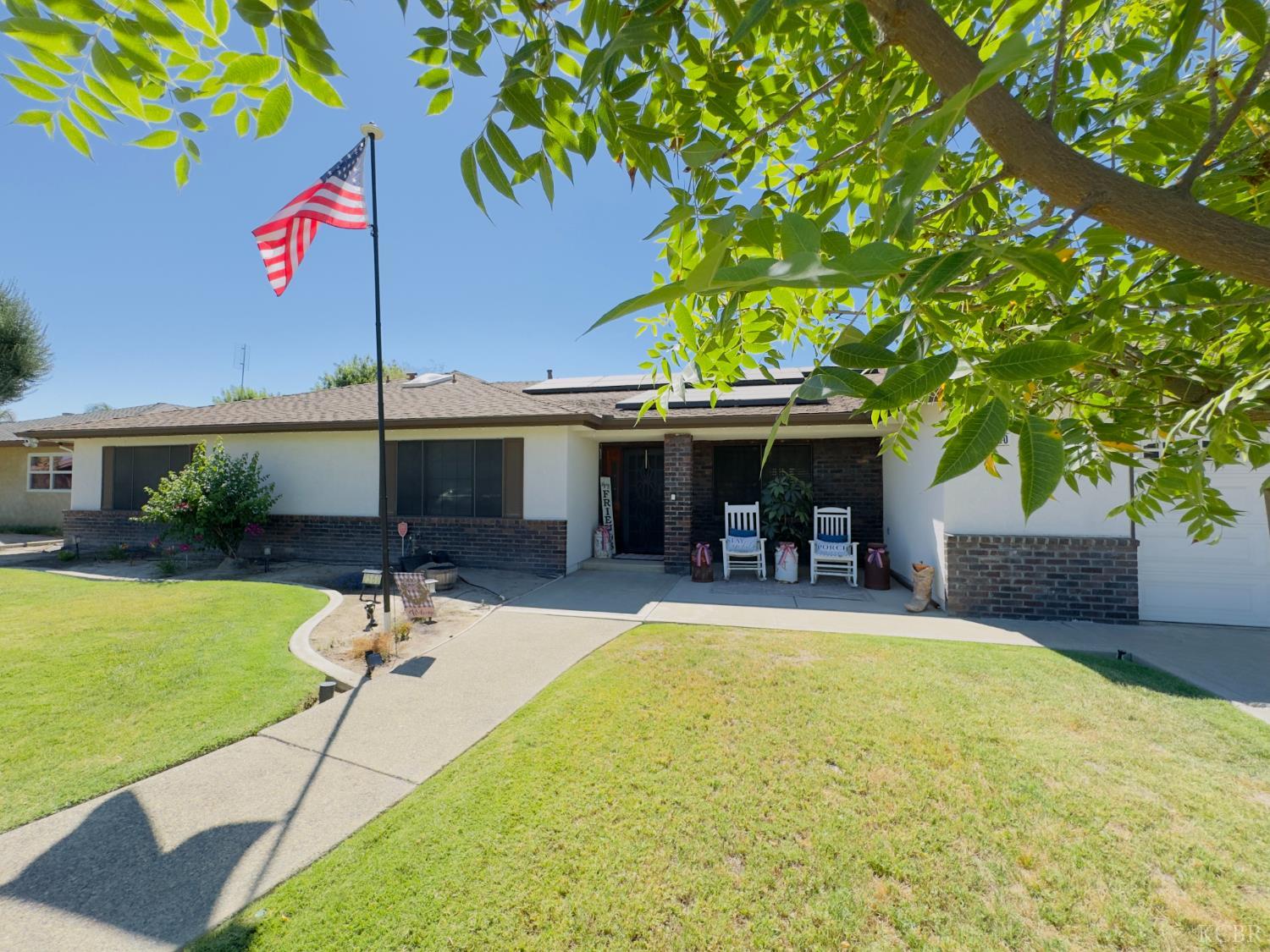 2560 Chestnut Ave, Hanford, CA 93230