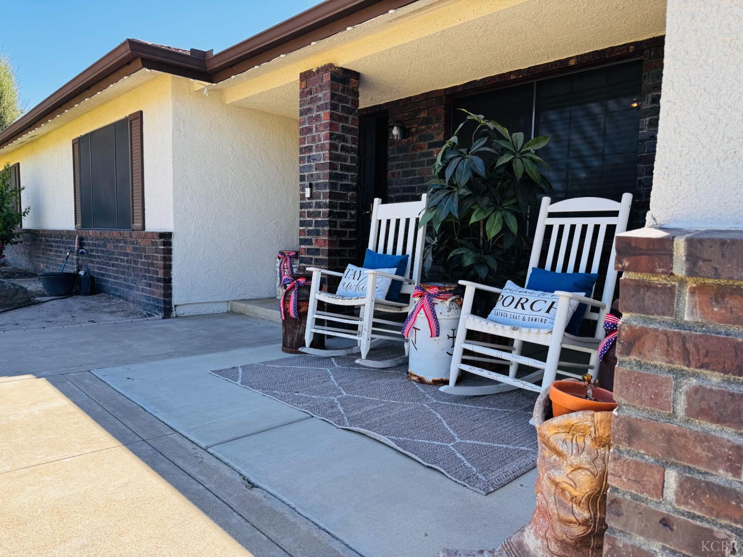 2560 Chestnut Ave, Hanford, CA 93230