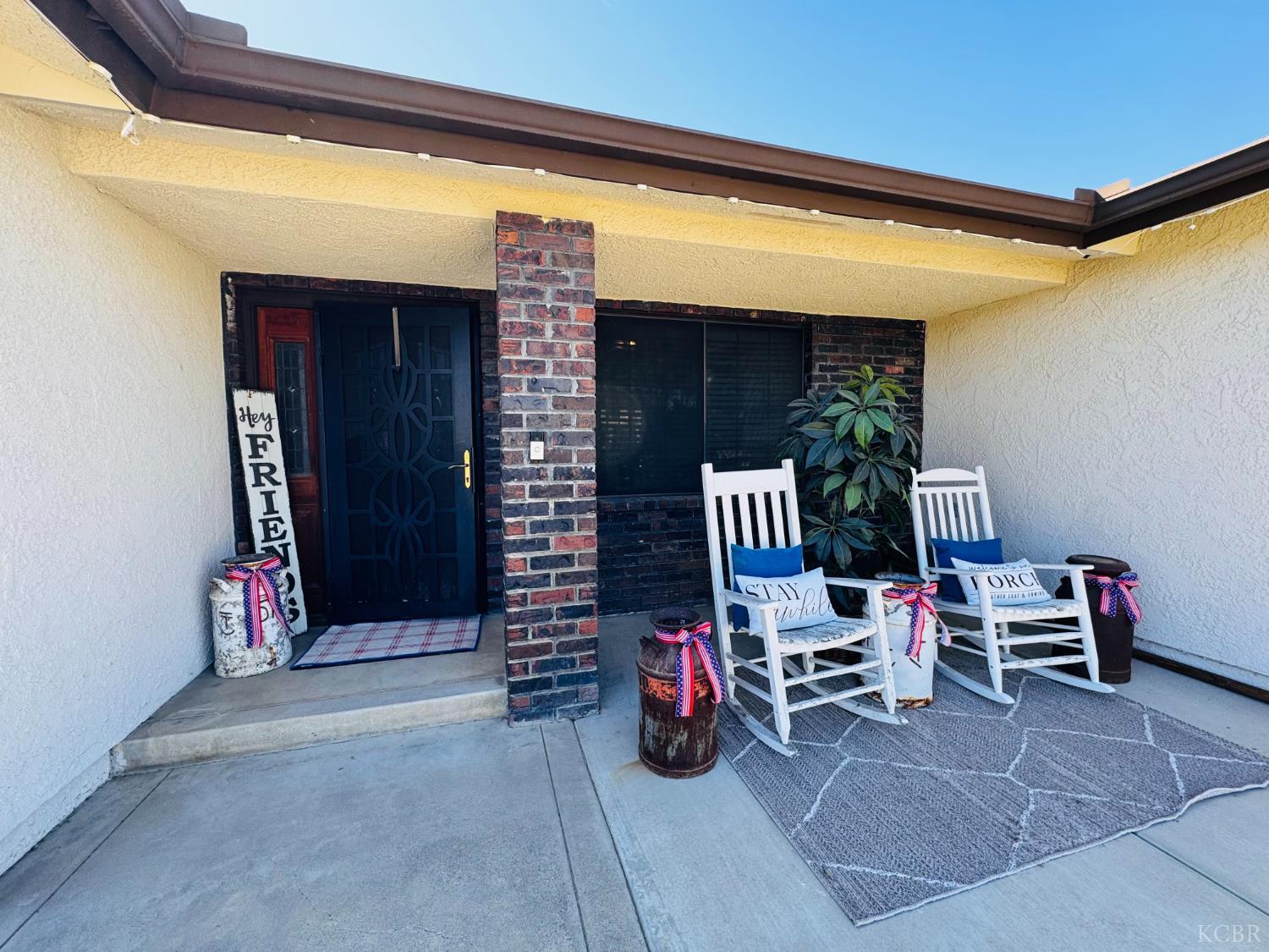 2560 Chestnut Ave, Hanford, CA 93230