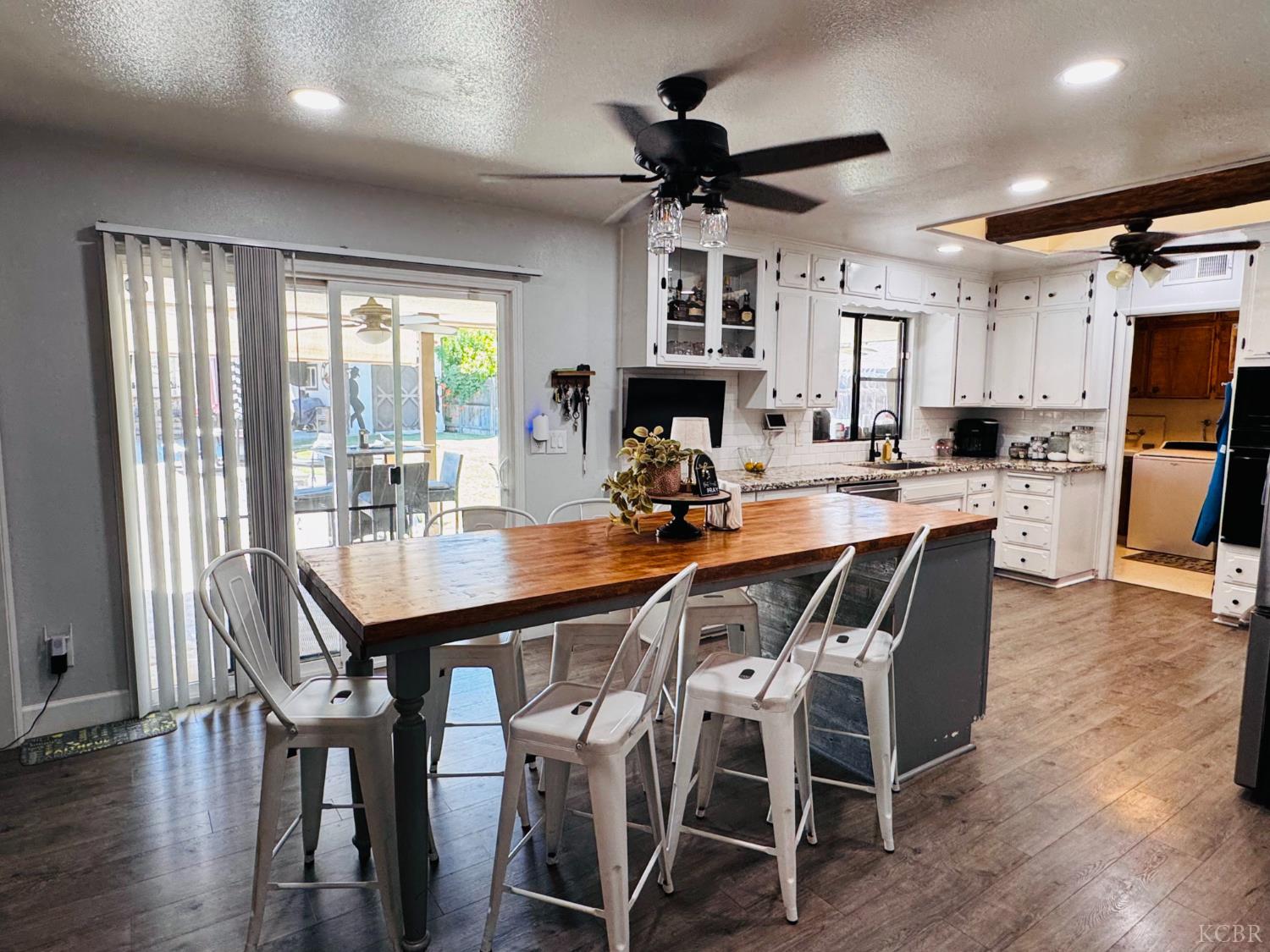 2560 Chestnut Ave, Hanford, CA 93230