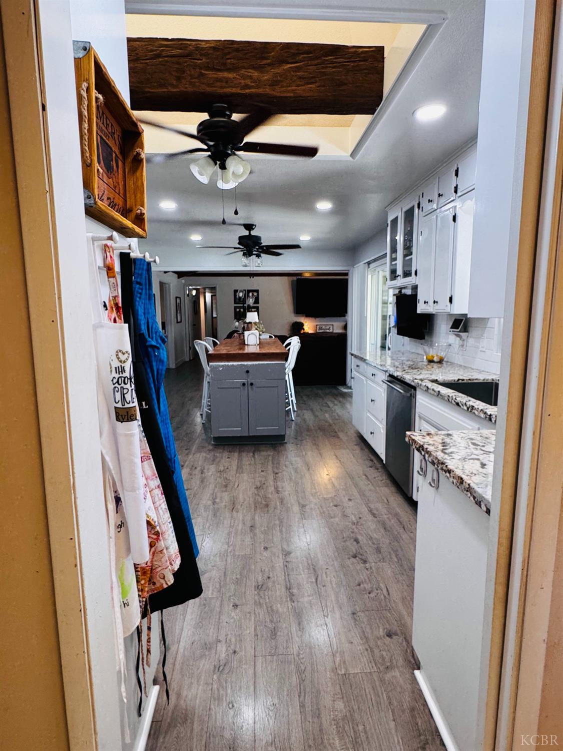 2560 Chestnut Ave, Hanford, CA 93230
