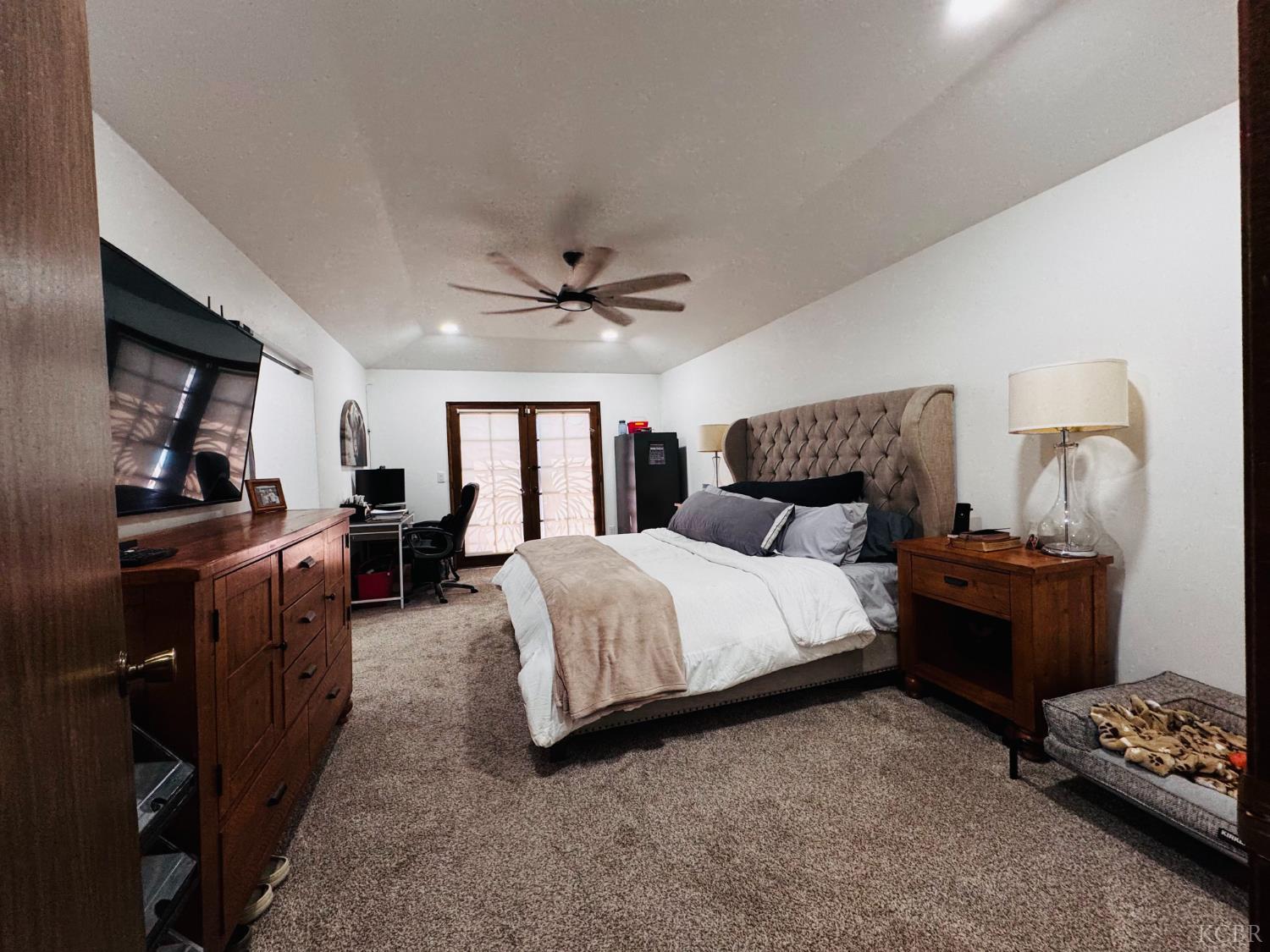 2560 Chestnut Ave, Hanford, CA 93230