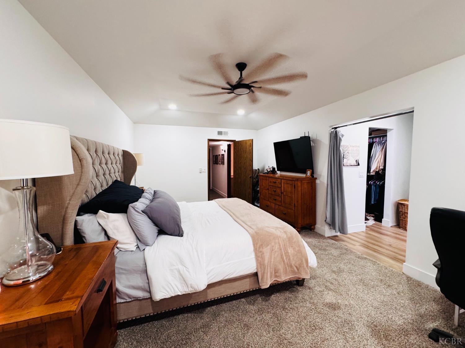 2560 Chestnut Ave, Hanford, CA 93230