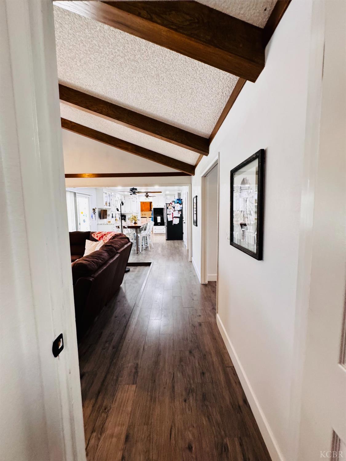 2560 Chestnut Ave, Hanford, CA 93230