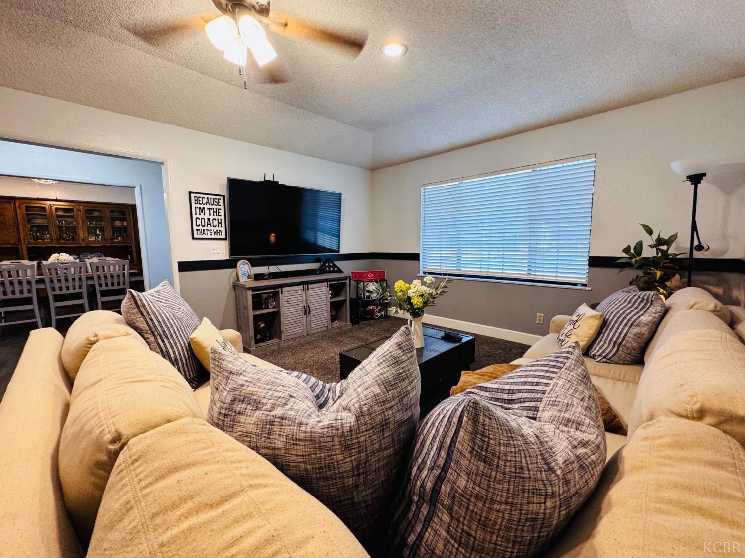 2560 Chestnut Ave, Hanford, CA 93230
