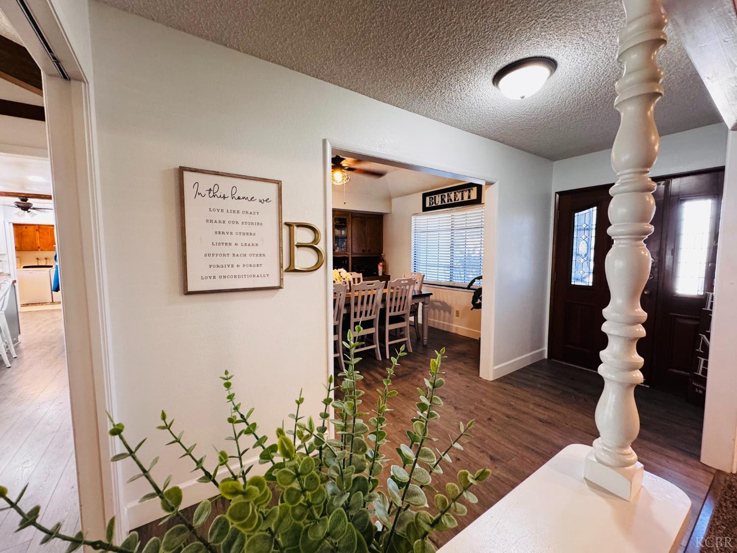 2560 Chestnut Ave, Hanford, CA 93230