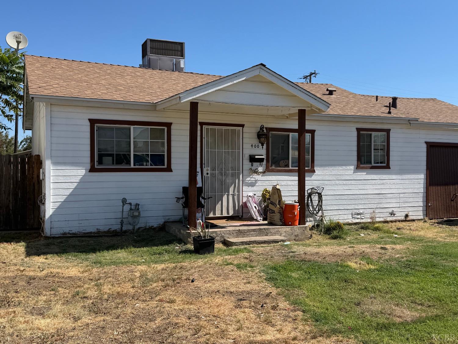 400 E Myrtle St, Hanford, CA 93230