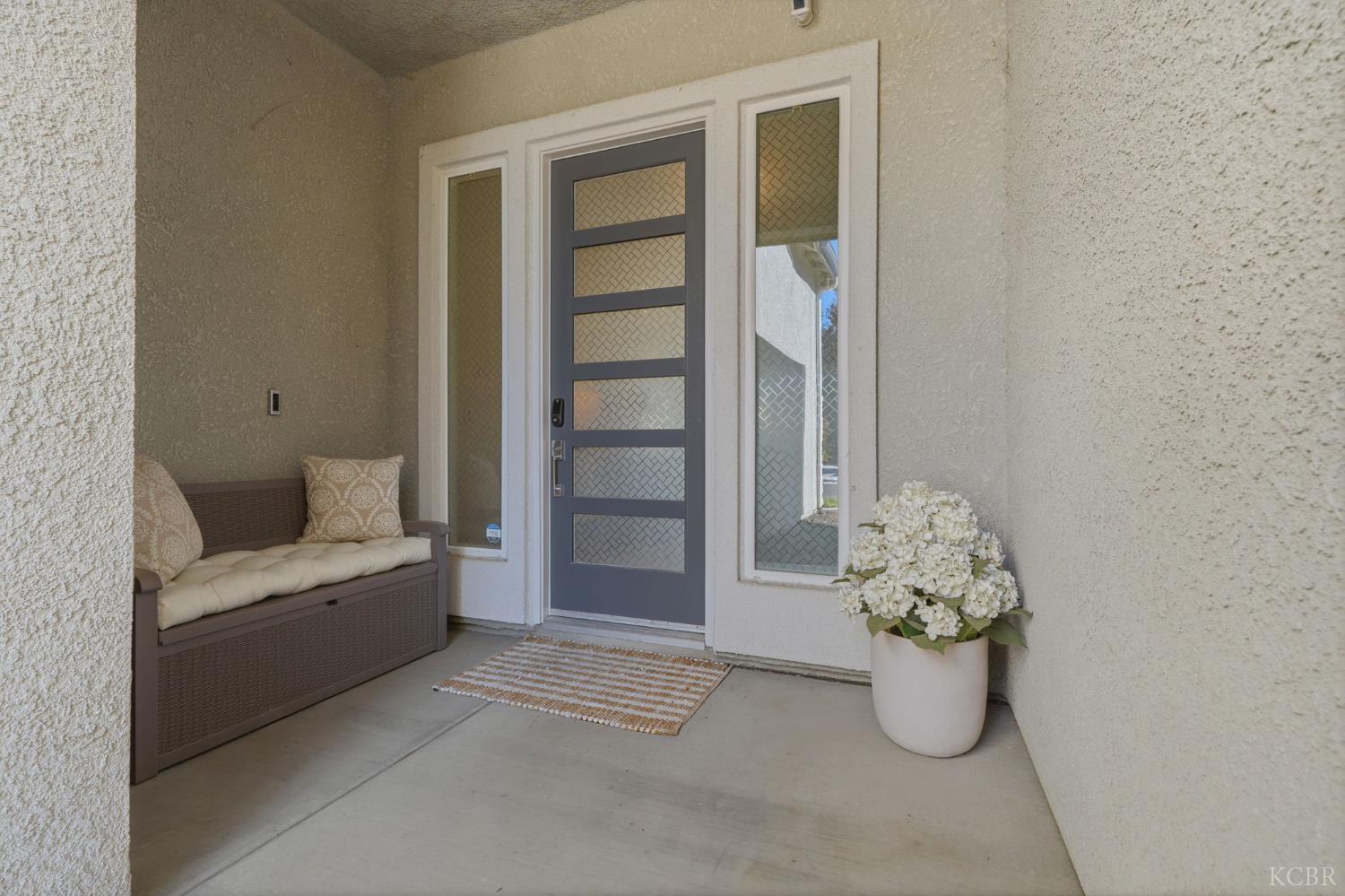 2407 W Andrew Ln, Hanford, CA 93230