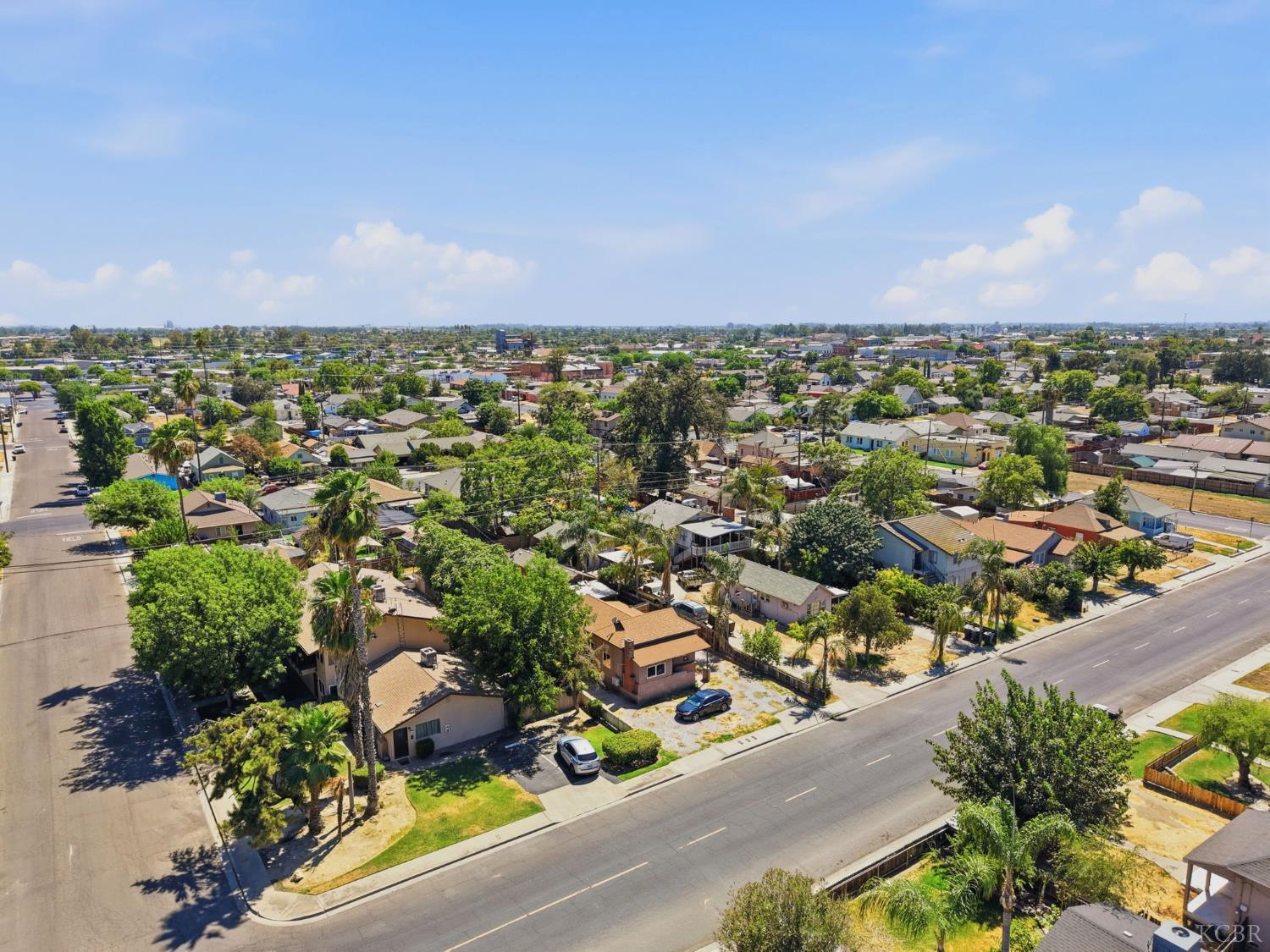 523 E 11th St, Hanford, CA 93230