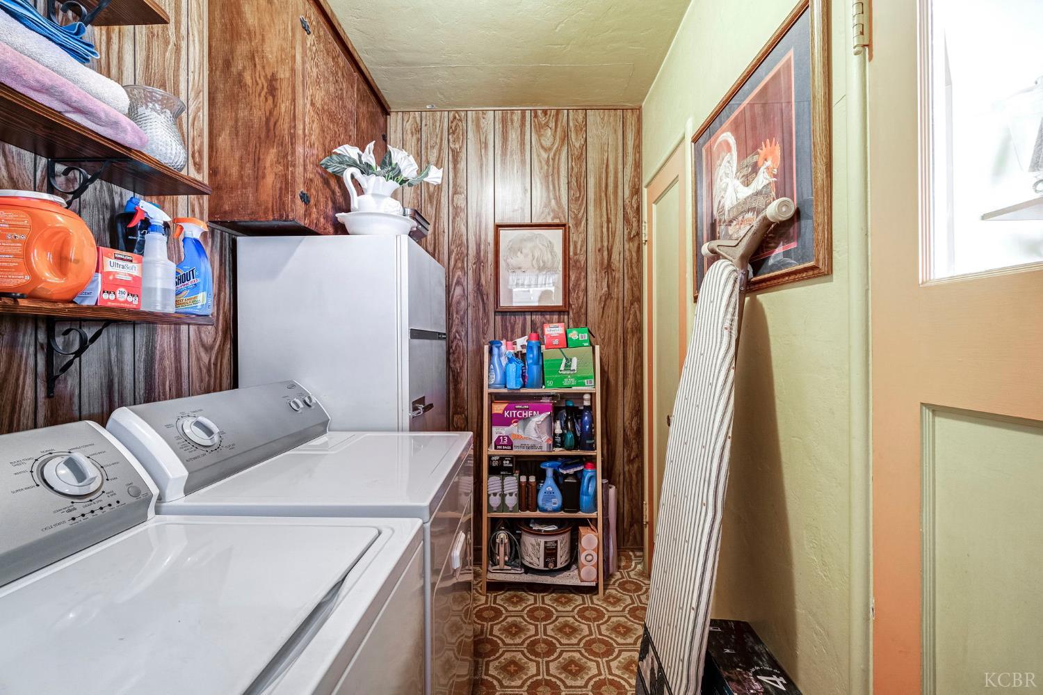 1614 N Green St, Hanford, CA 93230