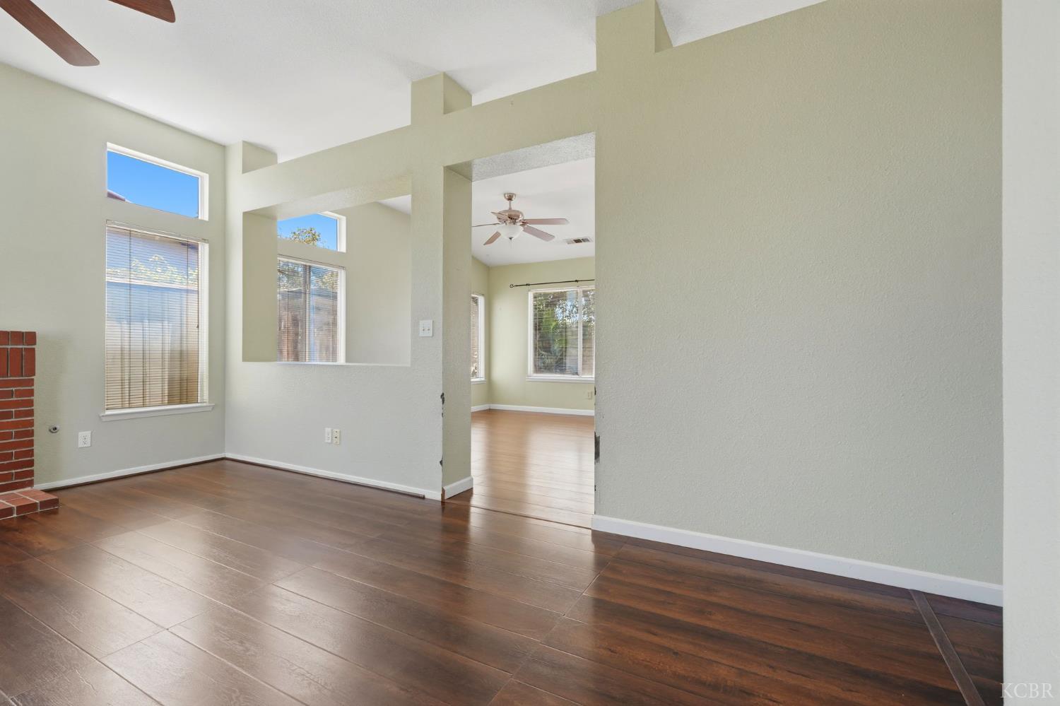 845 E Julia Way, Hanford, CA 93230