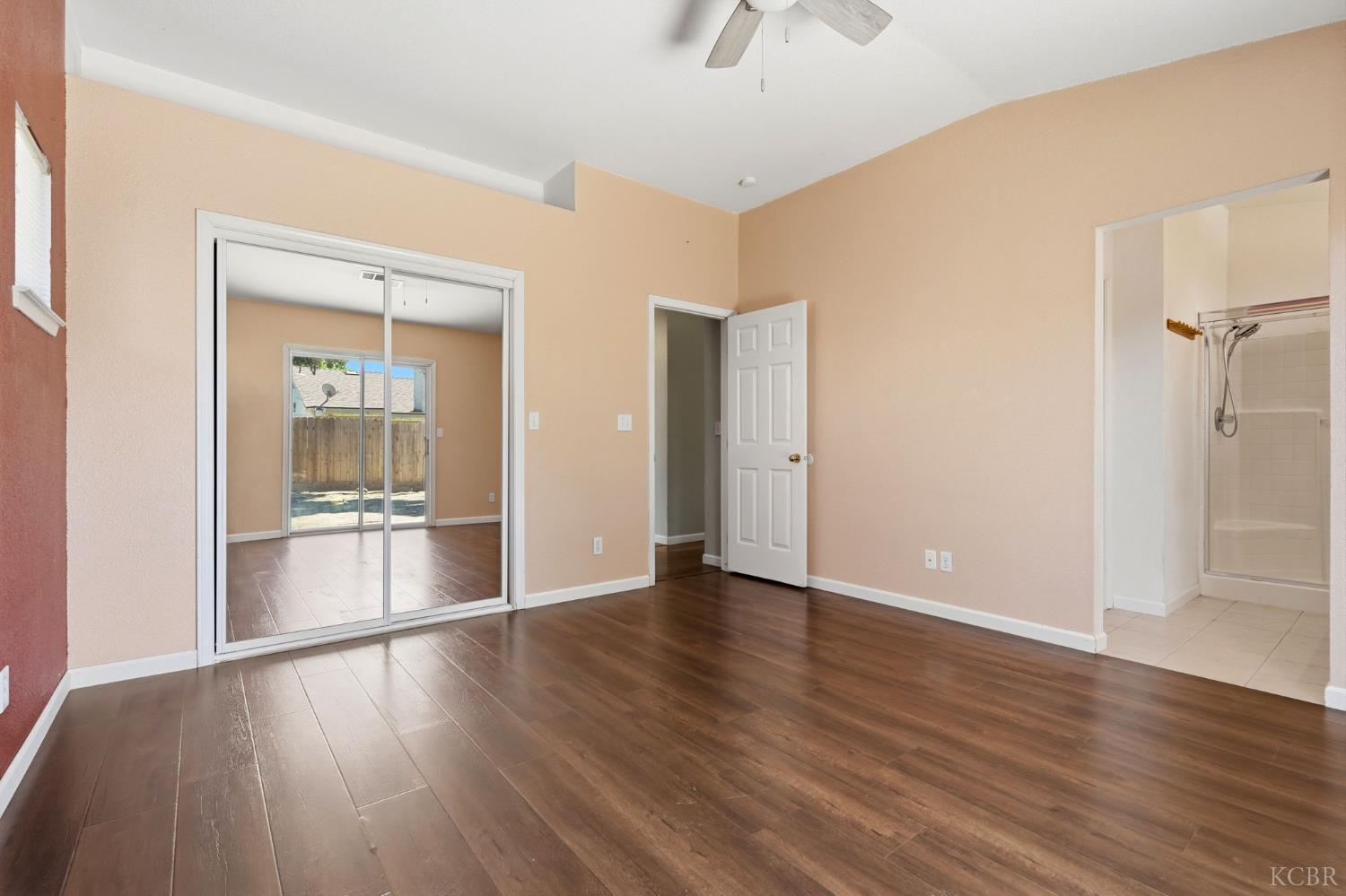 845 E Julia Way, Hanford, CA 93230