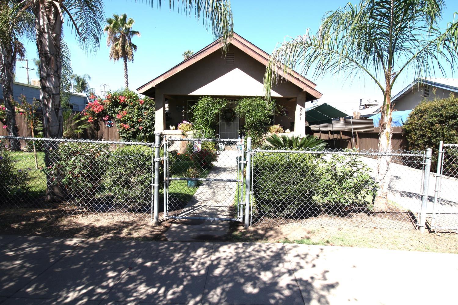 241 S F St, Tulare, CA 93274