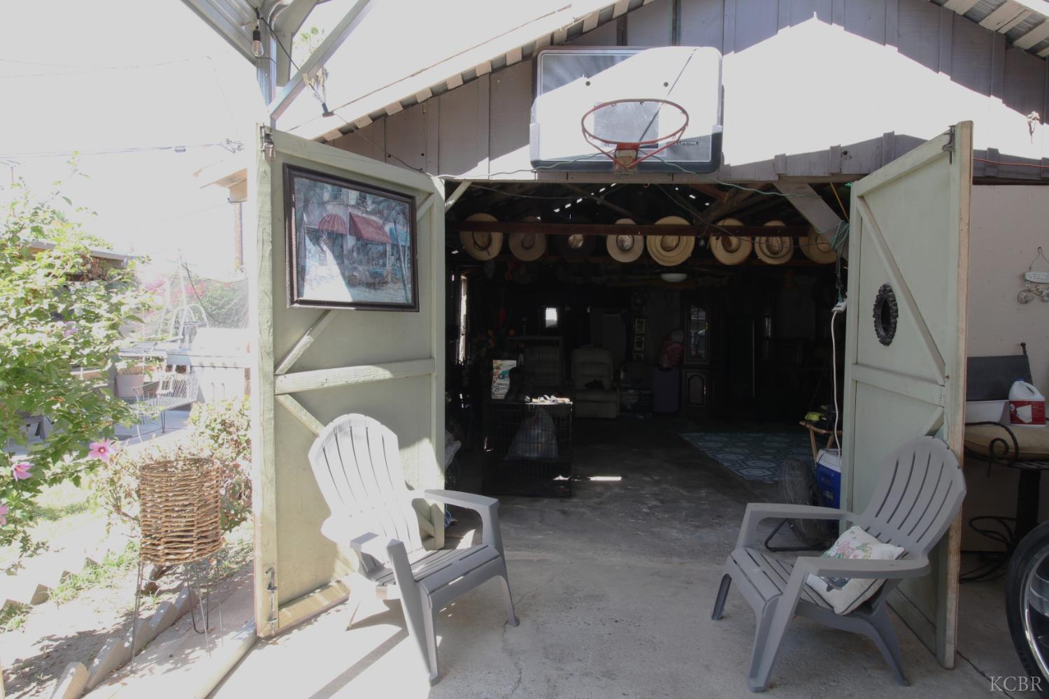241 S F St, Tulare, CA 93274