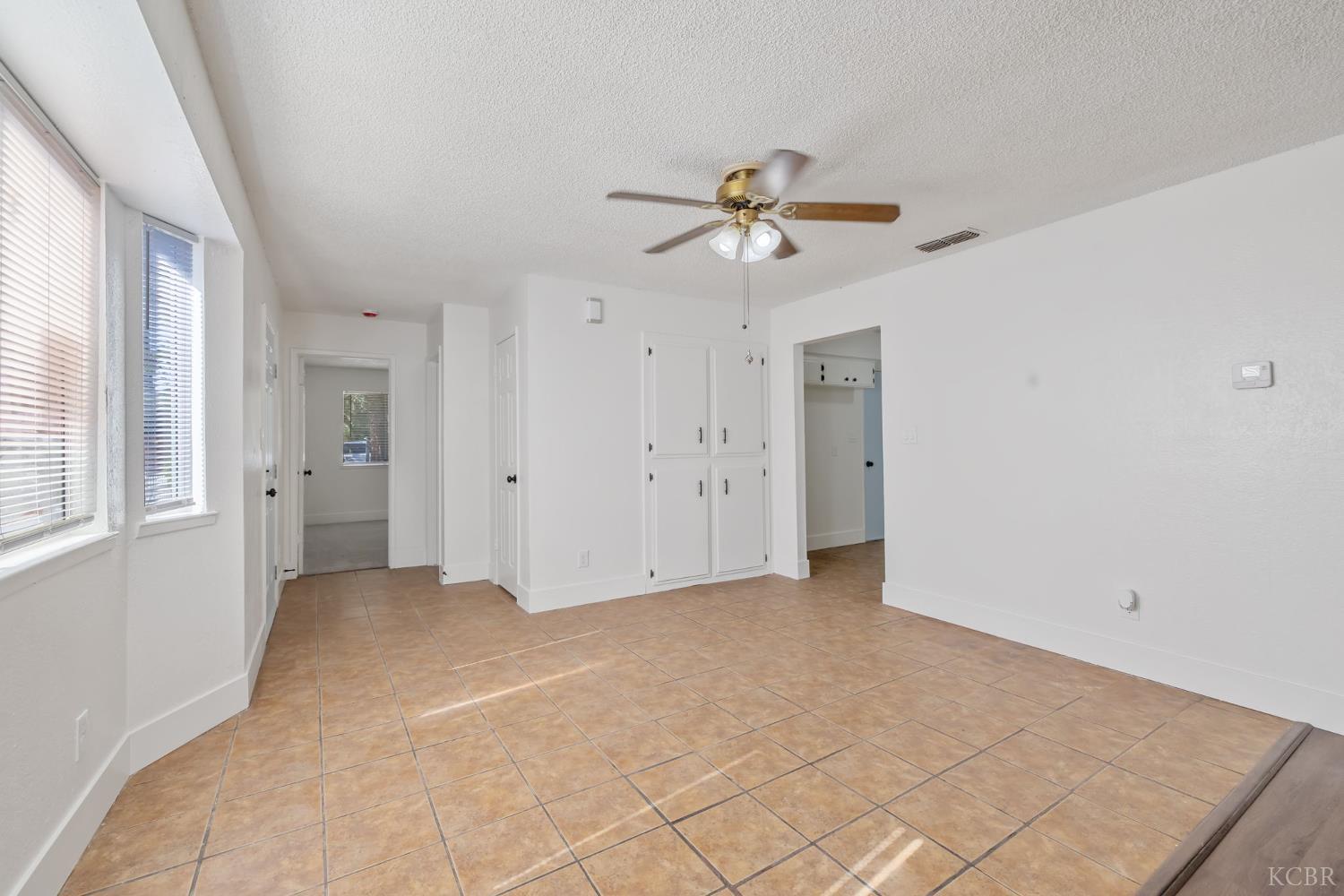 5451 W Santa Ana Ave, Fresno, CA 93722
