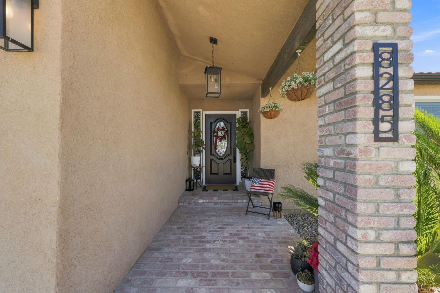 8285 15th Ave, Hanford, CA 93230