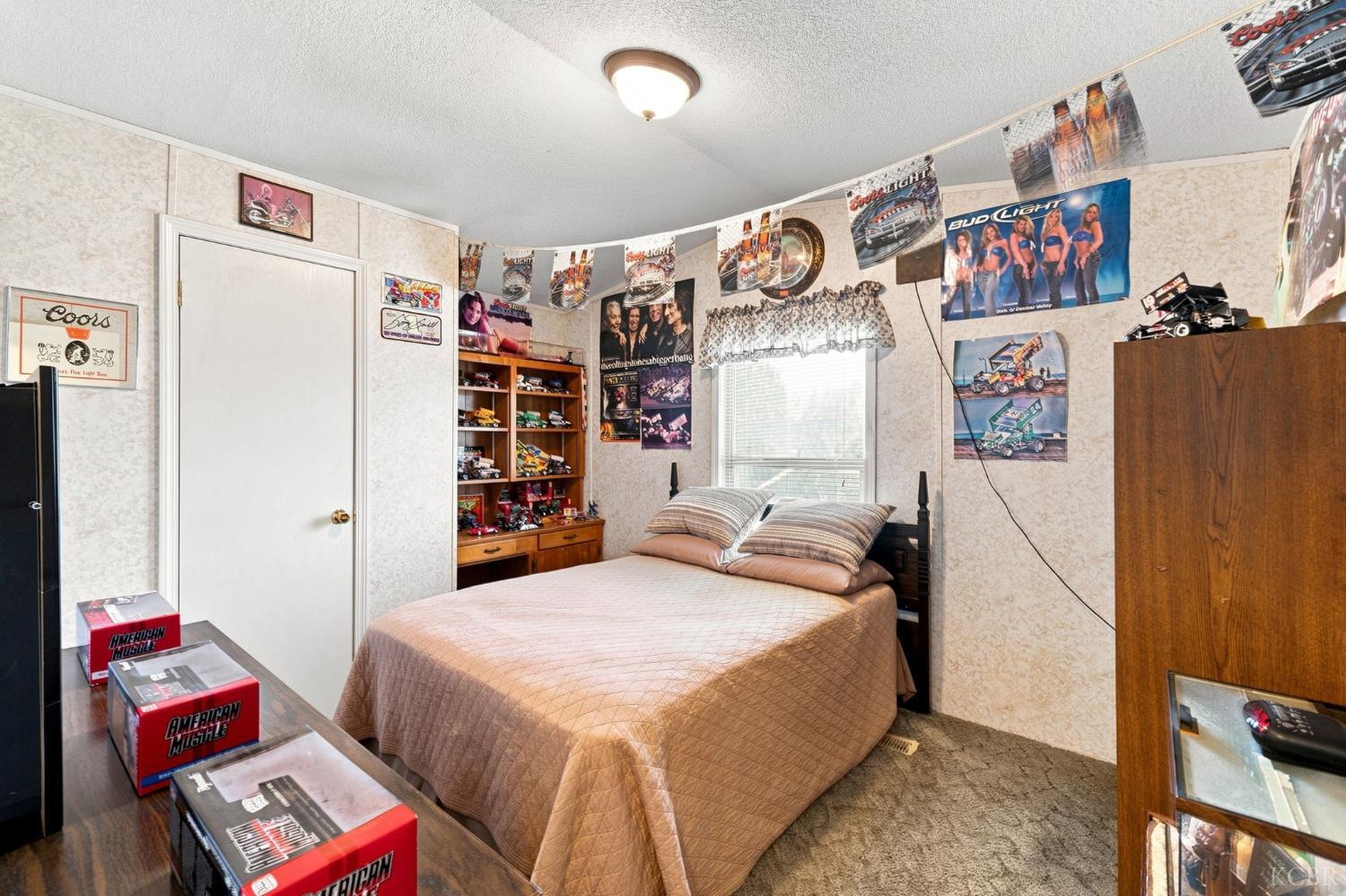 8285 15th Ave, Hanford, CA 93230