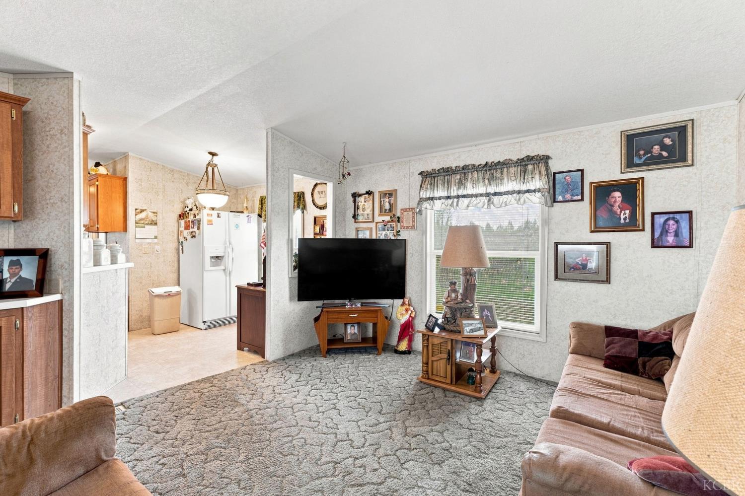 8285 15th Ave, Hanford, CA 93230