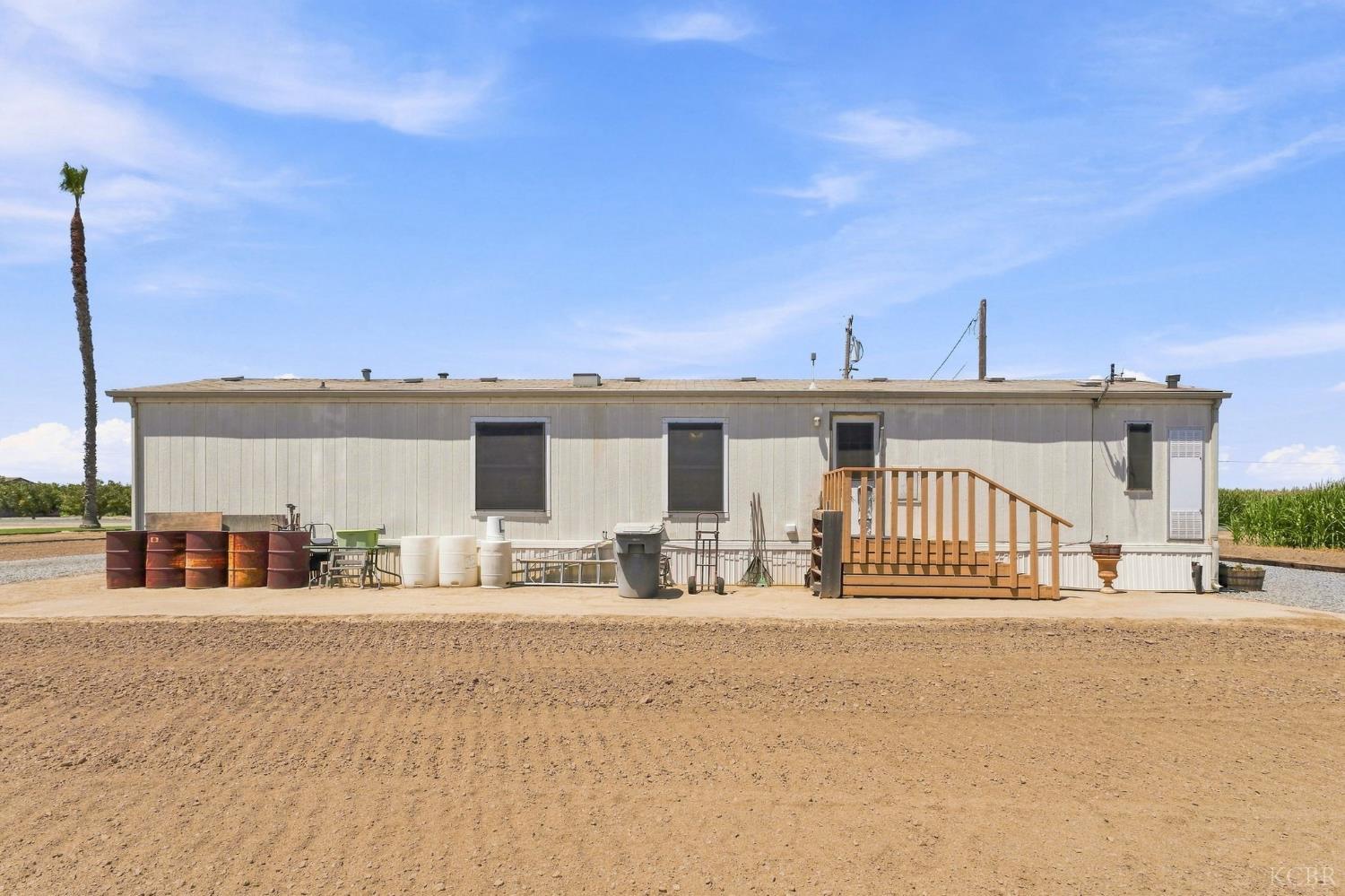8285 15th Ave, Hanford, CA 93230