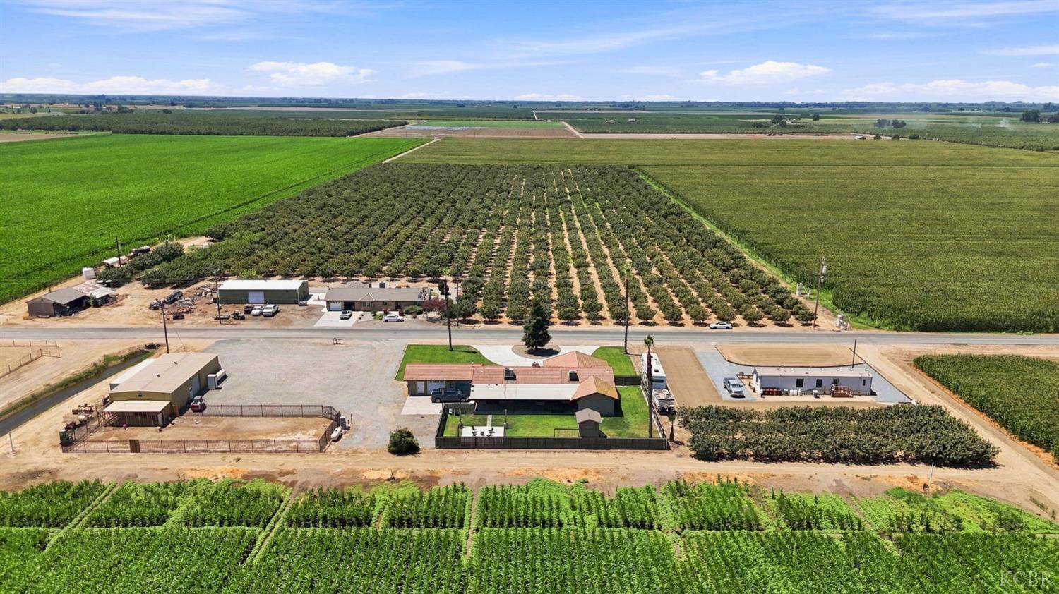 8285 15th Ave, Hanford, CA 93230
