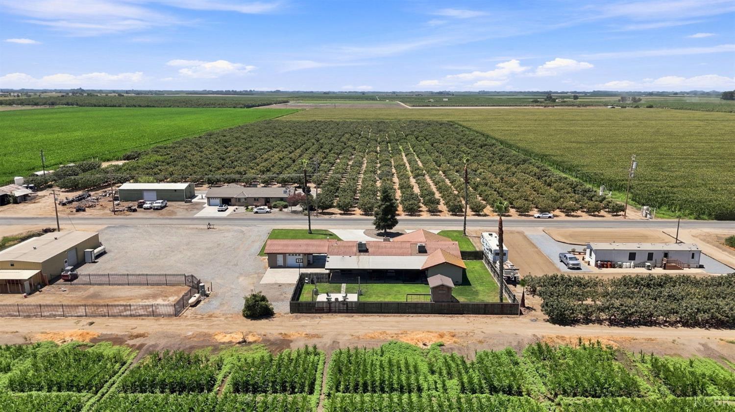 8285 15th Ave, Hanford, CA 93230
