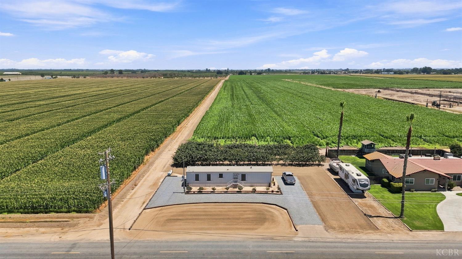8285 15th Ave, Hanford, CA 93230