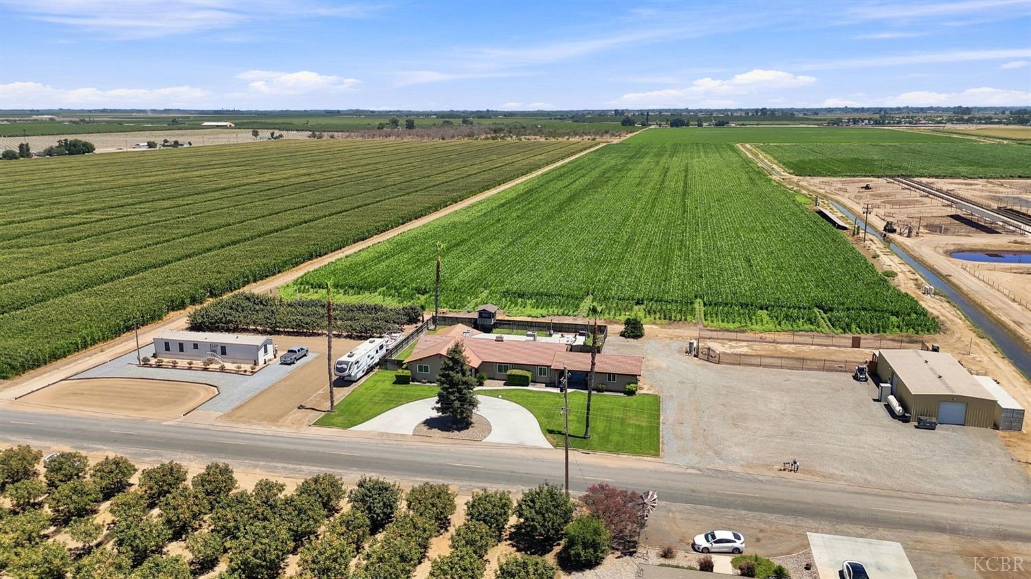 8285 15th Ave, Hanford, CA 93230