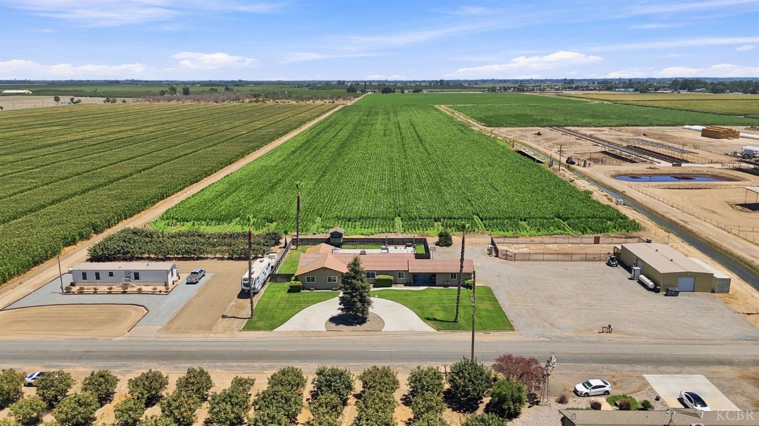 8285 15th Ave, Hanford, CA 93230