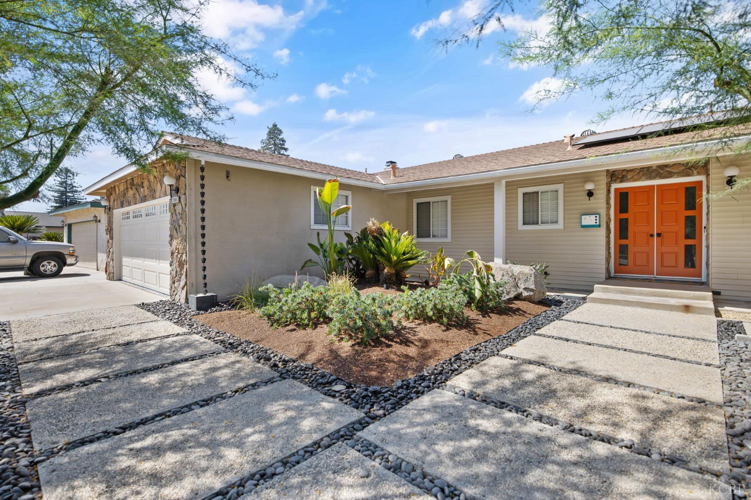 3500 W Hillsdale Ave, Visalia, CA 93291