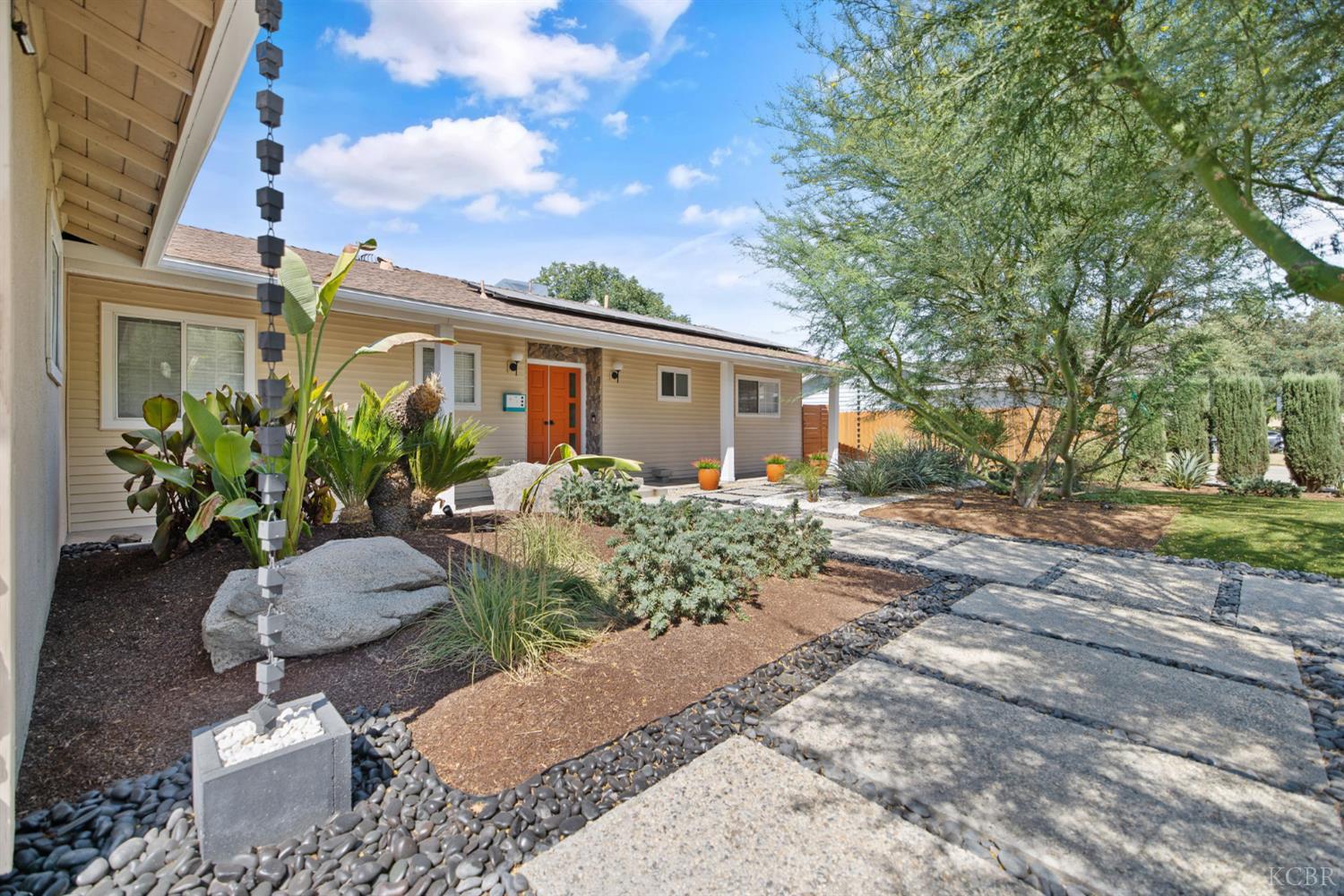 3500 W Hillsdale Ave, Visalia, CA 93291