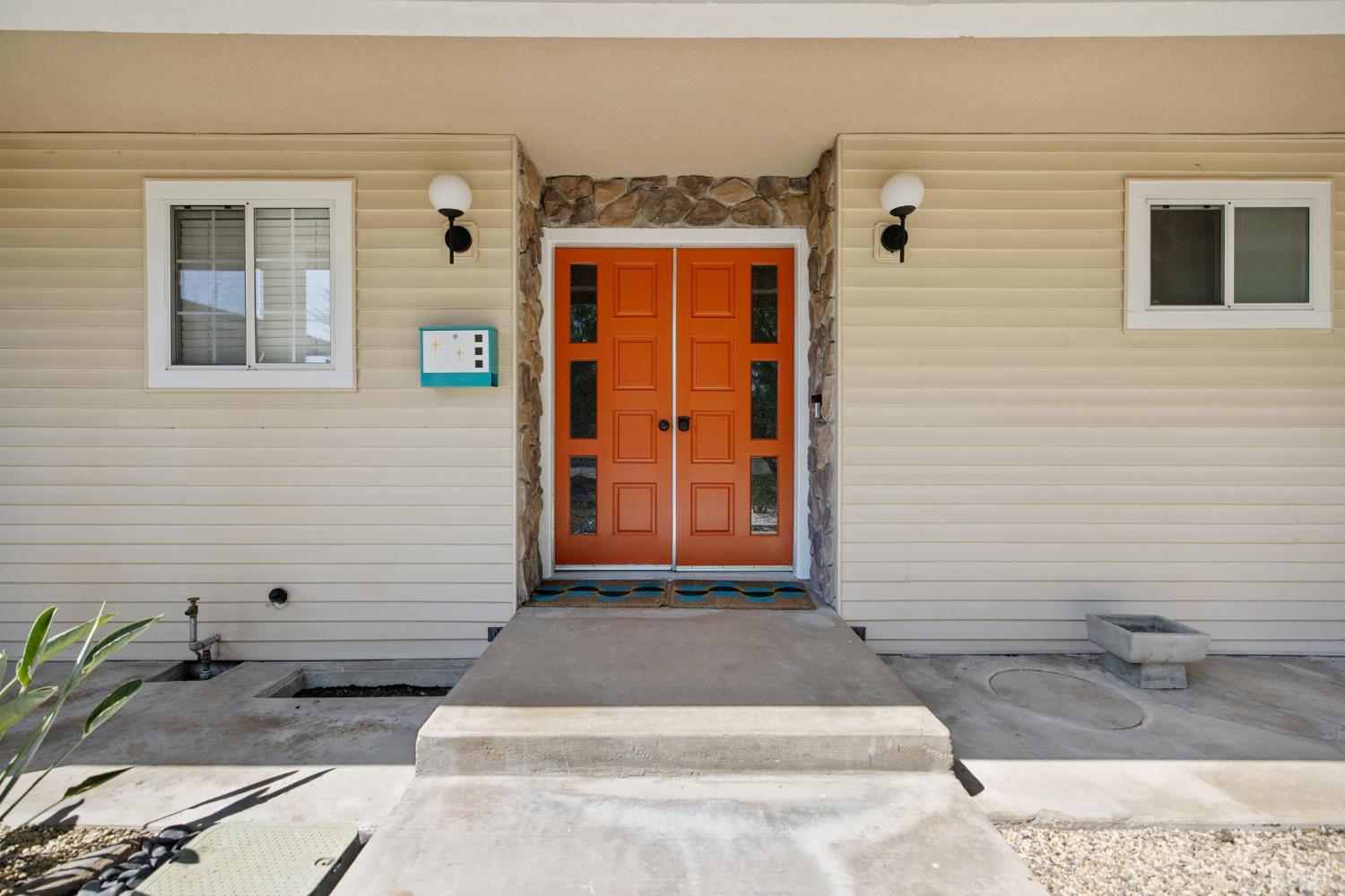3500 W Hillsdale Ave, Visalia, CA 93291