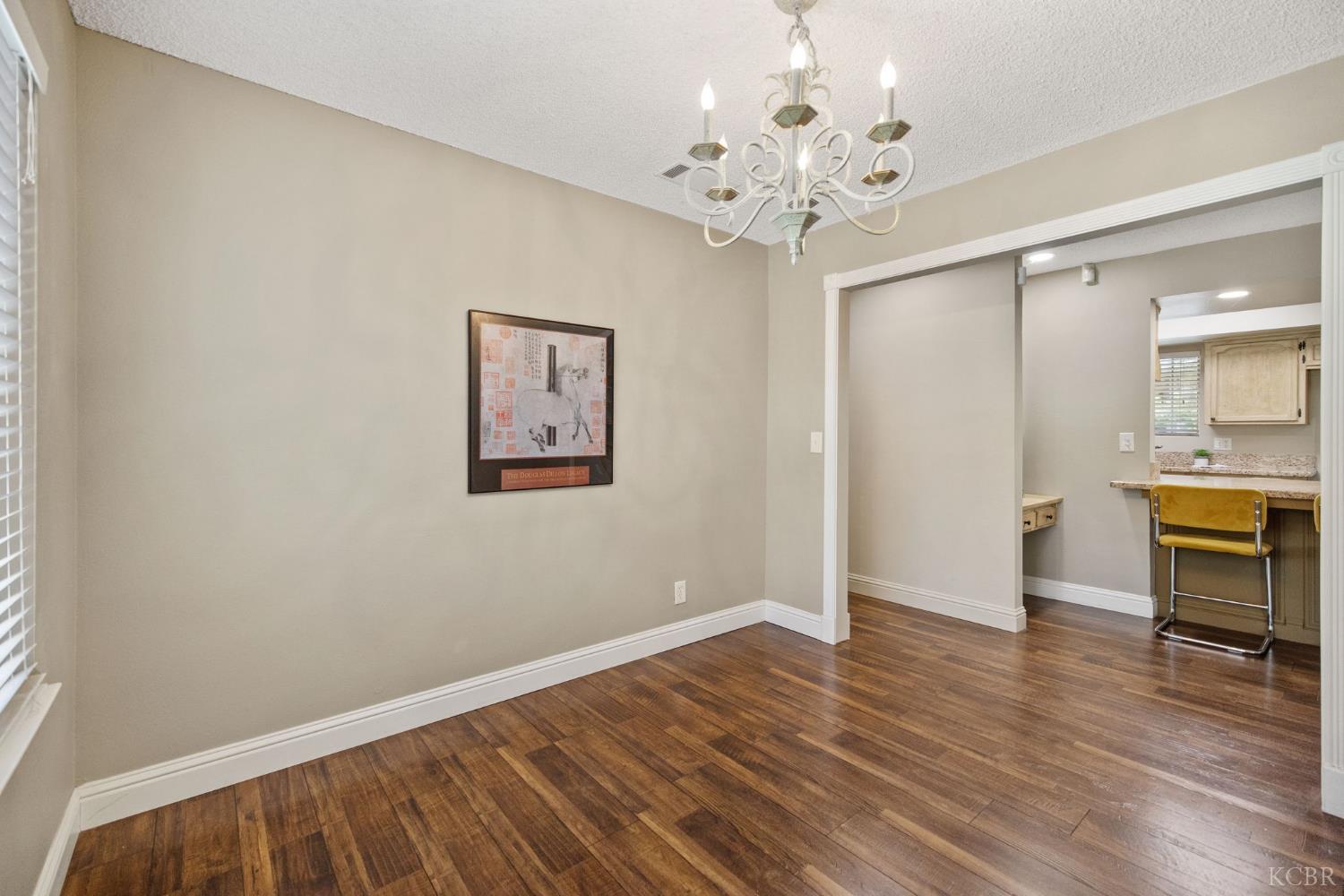 3500 W Hillsdale Ave, Visalia, CA 93291