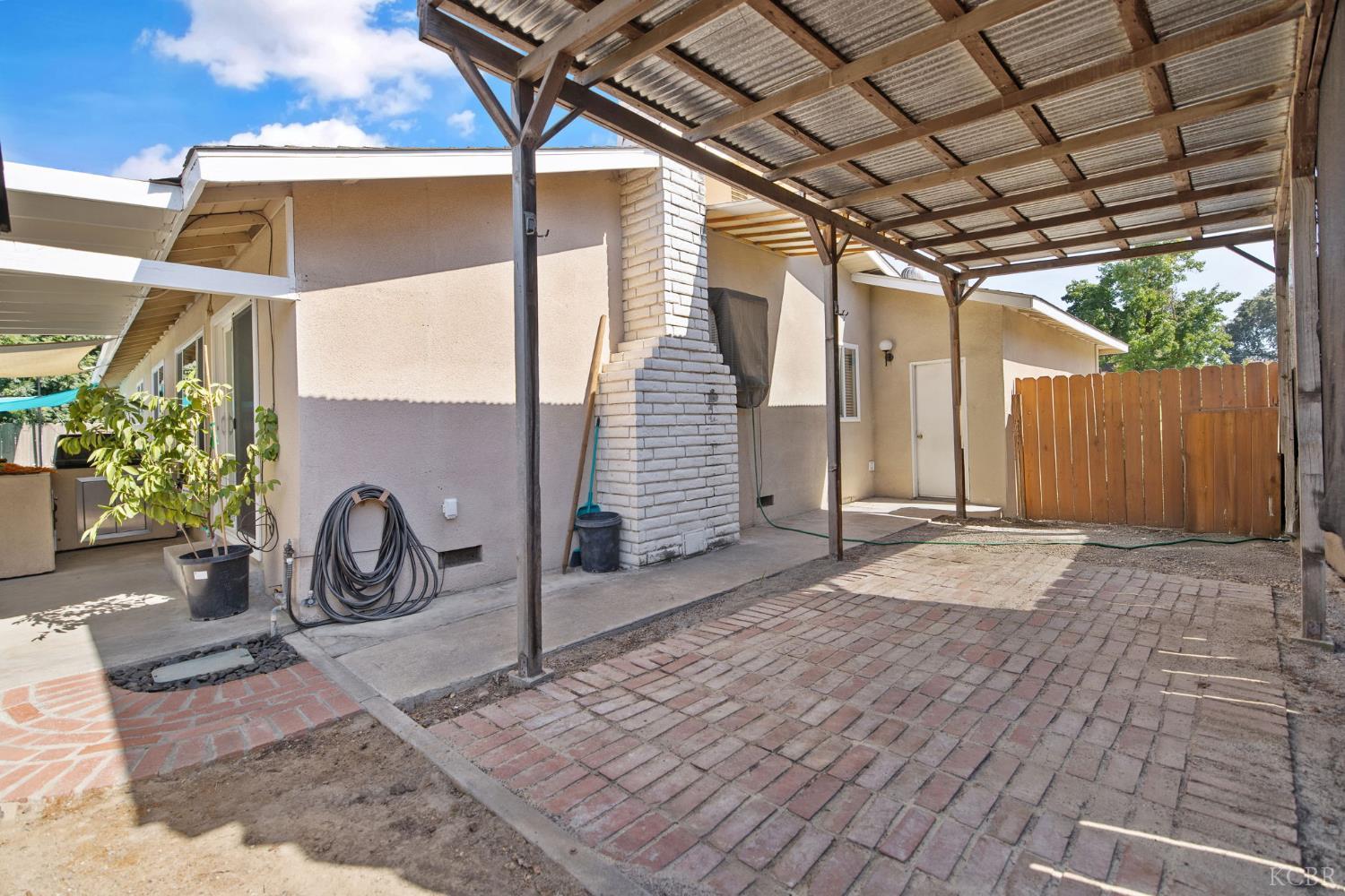 3500 W Hillsdale Ave, Visalia, CA 93291