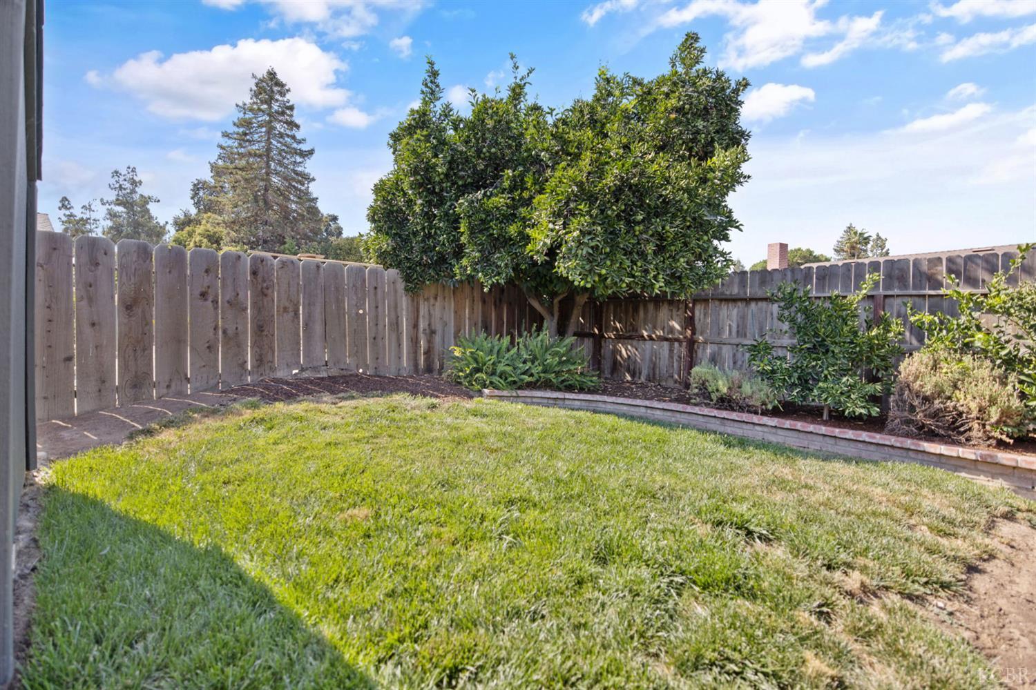 3500 W Hillsdale Ave, Visalia, CA 93291