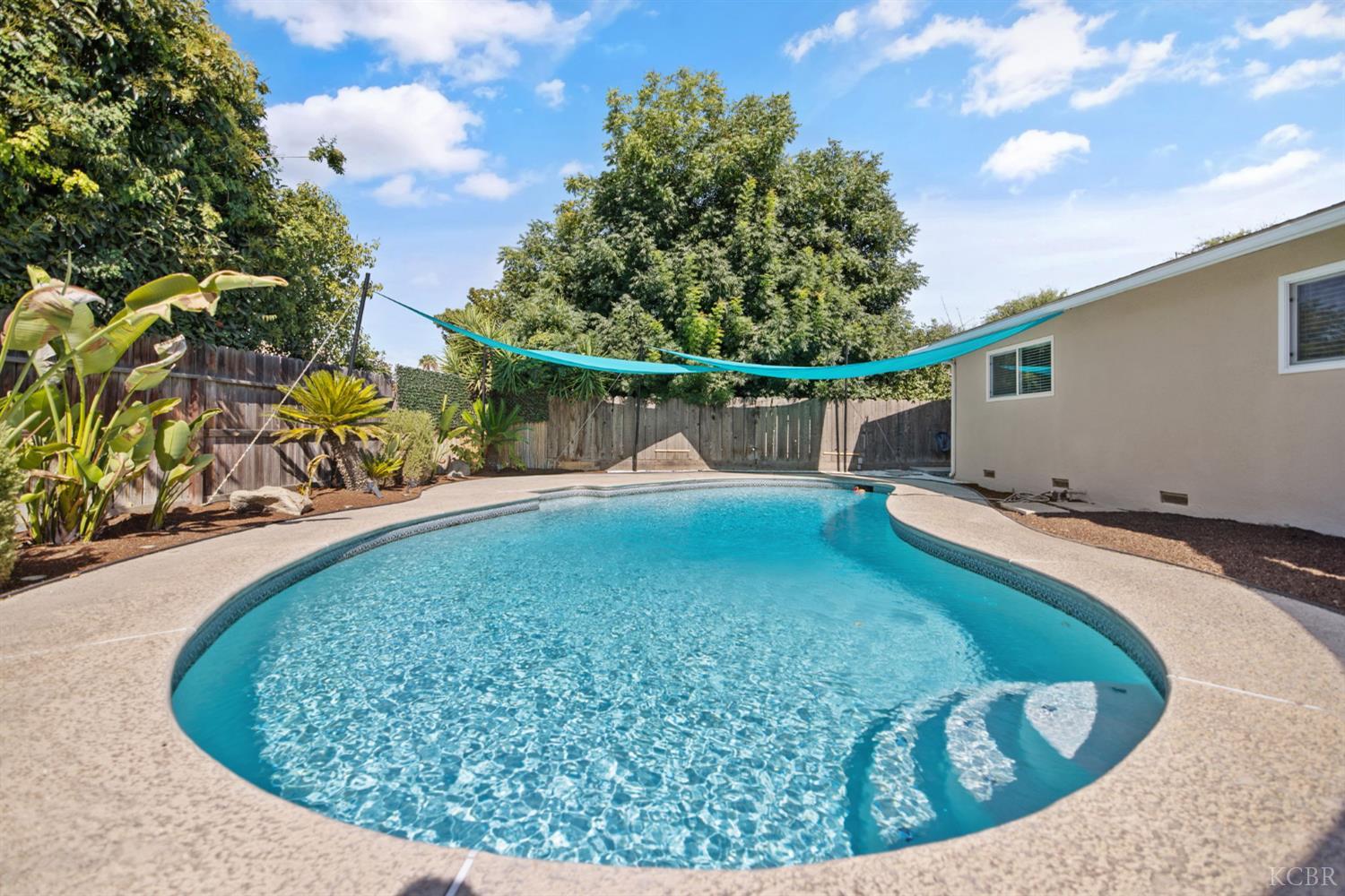 3500 W Hillsdale Ave, Visalia, CA 93291