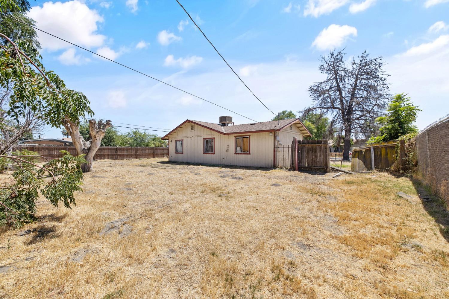 2300 Garvey Ave, Corcoran, CA 93212
