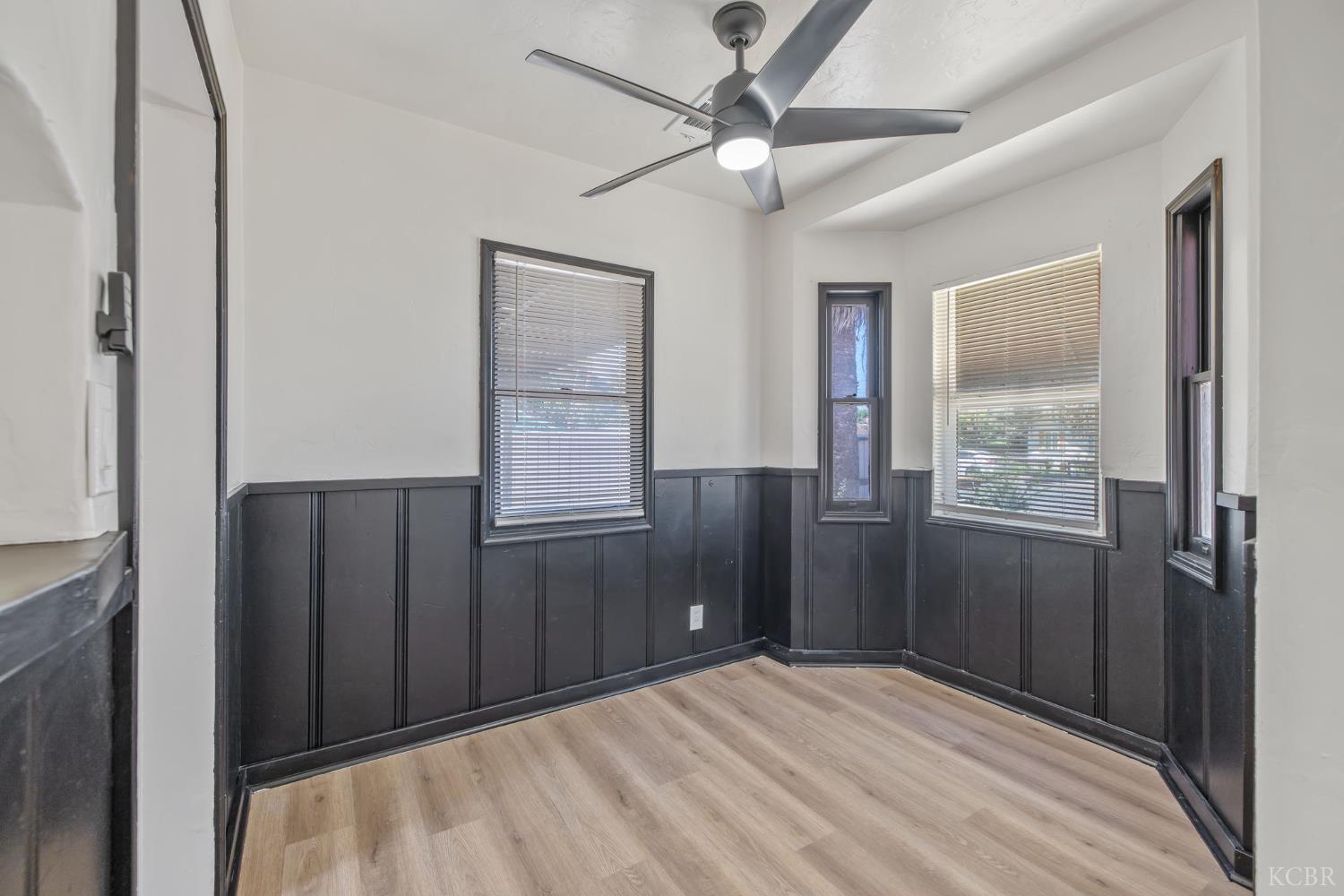 1114 N Conyer St, Visalia, CA 93291