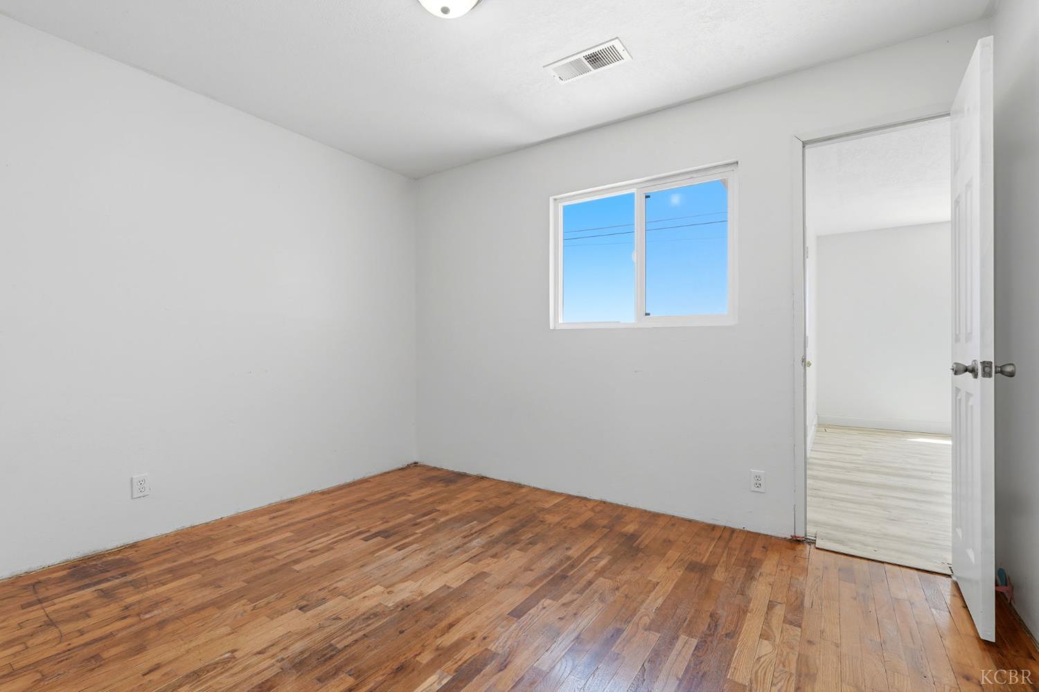 10139 David St, Hanford, CA 93230
