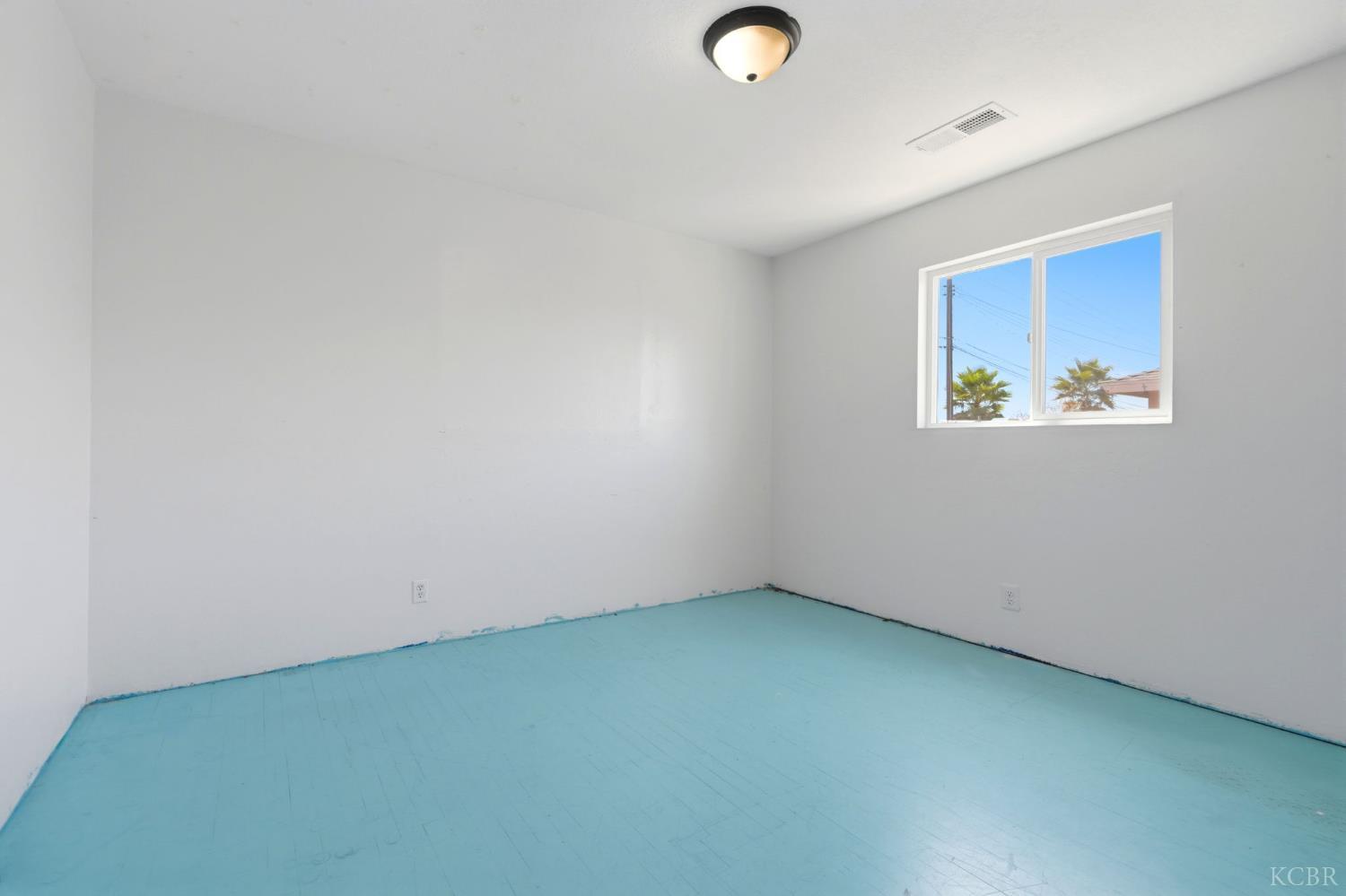 10139 David St, Hanford, CA 93230