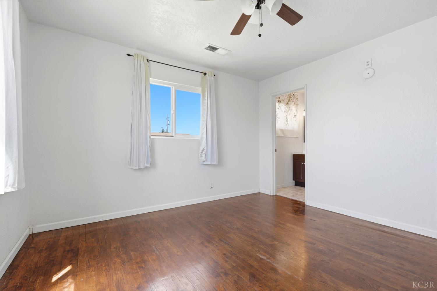 10139 David St, Hanford, CA 93230