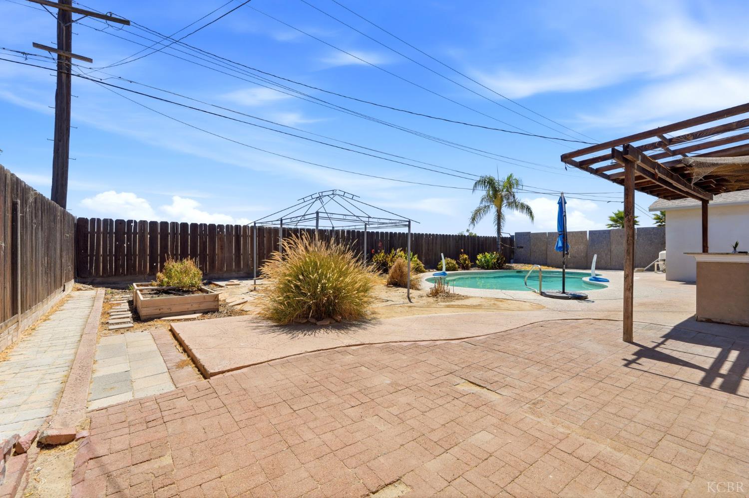 10139 David St, Hanford, CA 93230