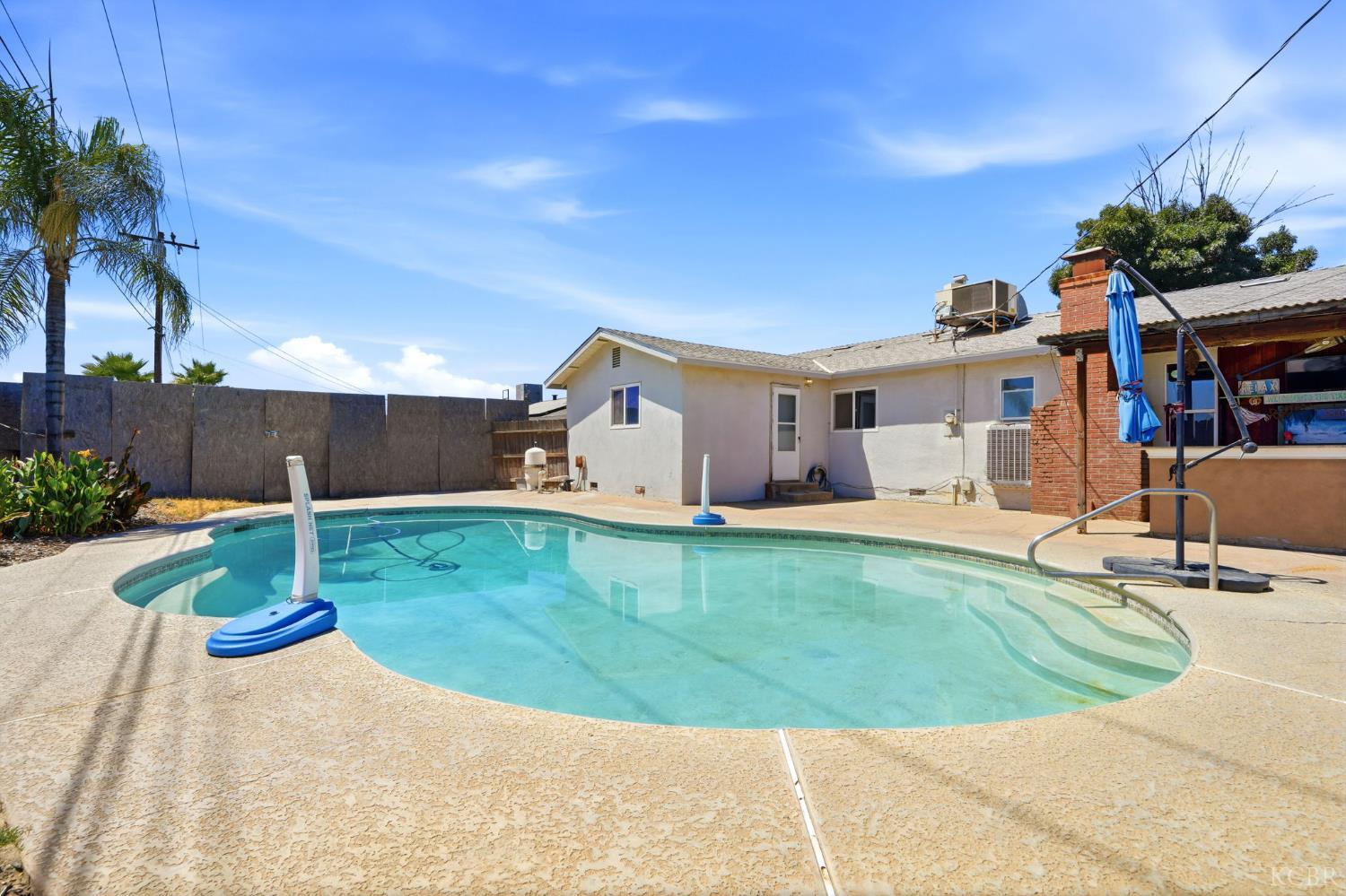 10139 David St, Hanford, CA 93230