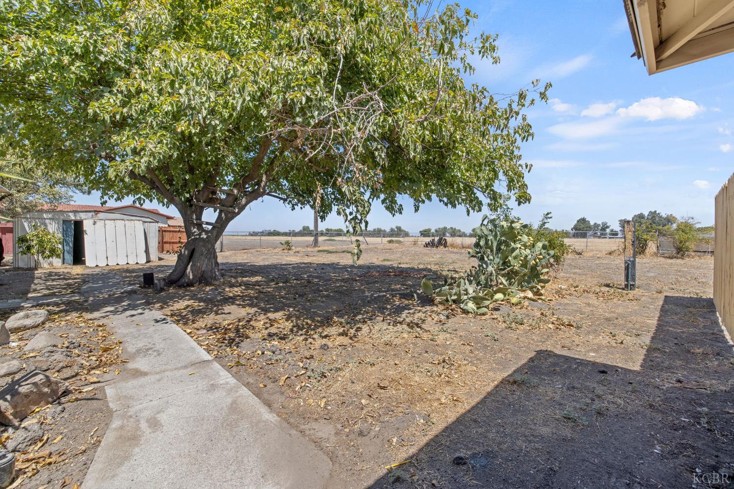 19415 Empire St, Stratford, CA 93266