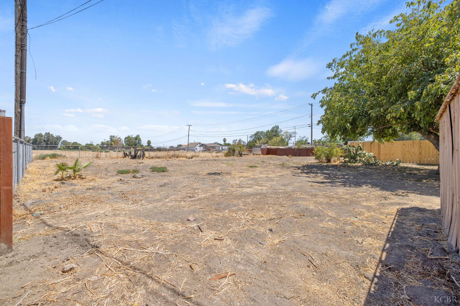 19415 Empire St, Stratford, CA 93266