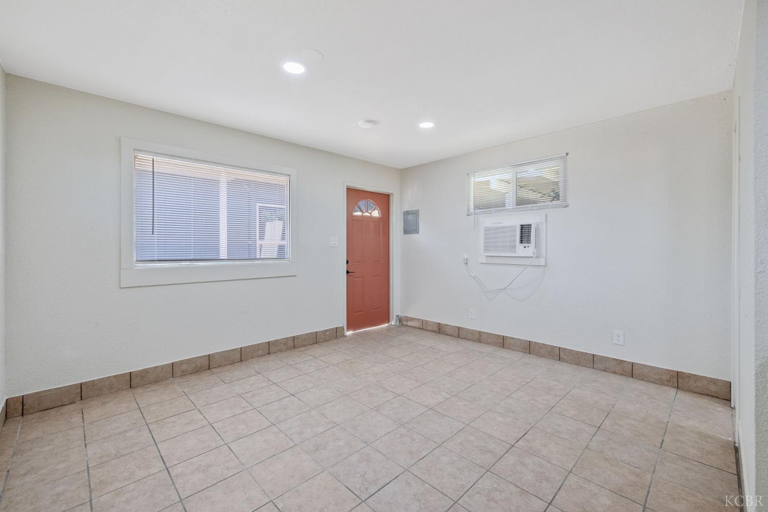 19415 Empire St, Stratford, CA 93266